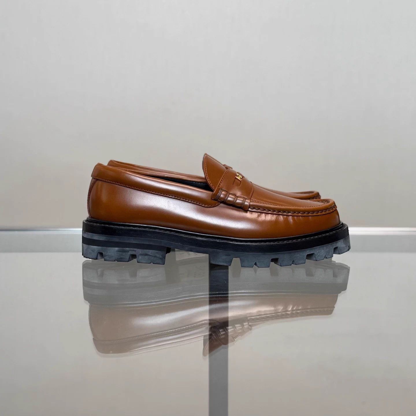 Celine Celine Triomphe Logo Caramel Loafer 36 99 Size US 5 / IT 35 - 3 Thumbnail