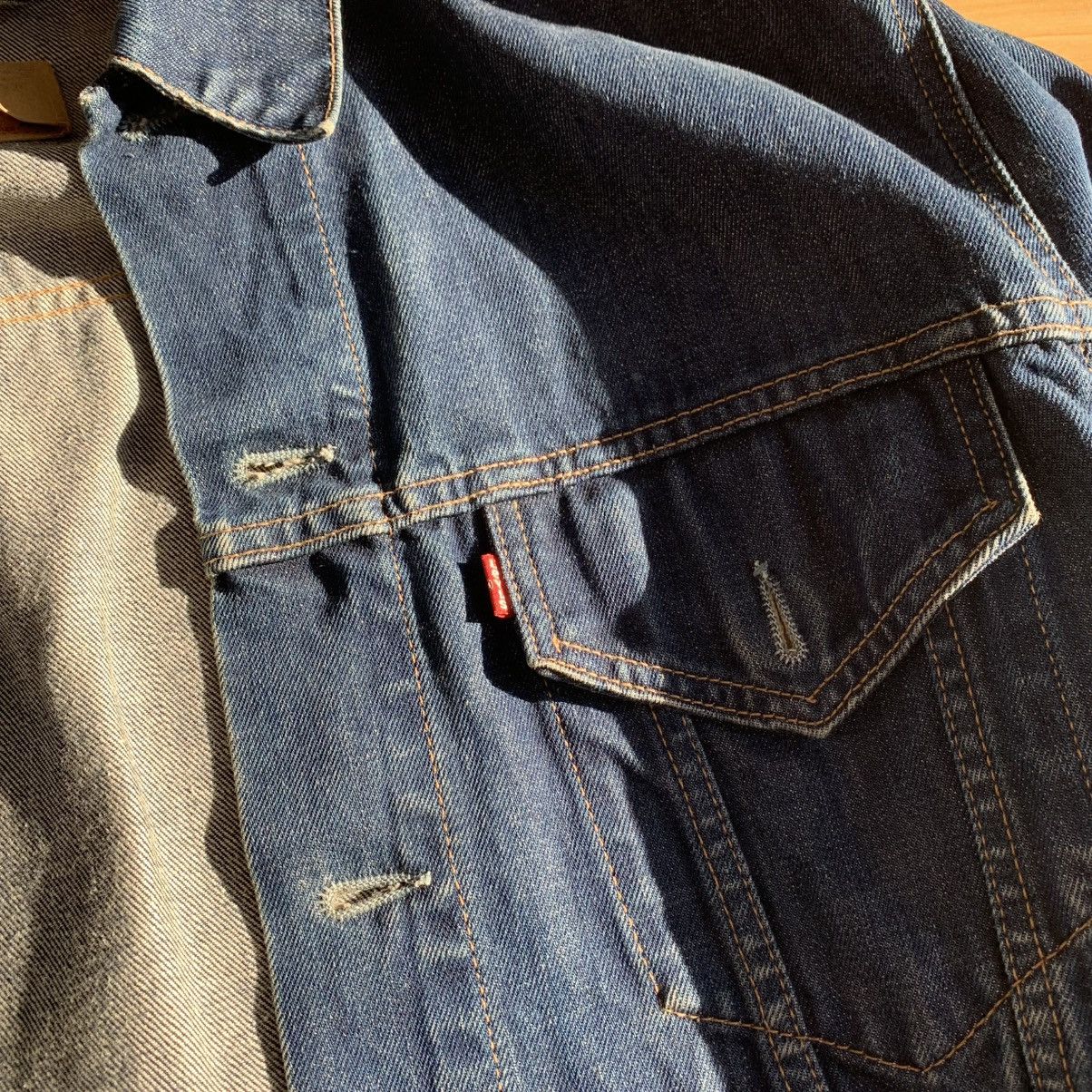 Levi's Vintage Levi’s boxy fit faded denim trucker jacket Size US L / EU 52-54 / 3 - 3 Thumbnail
