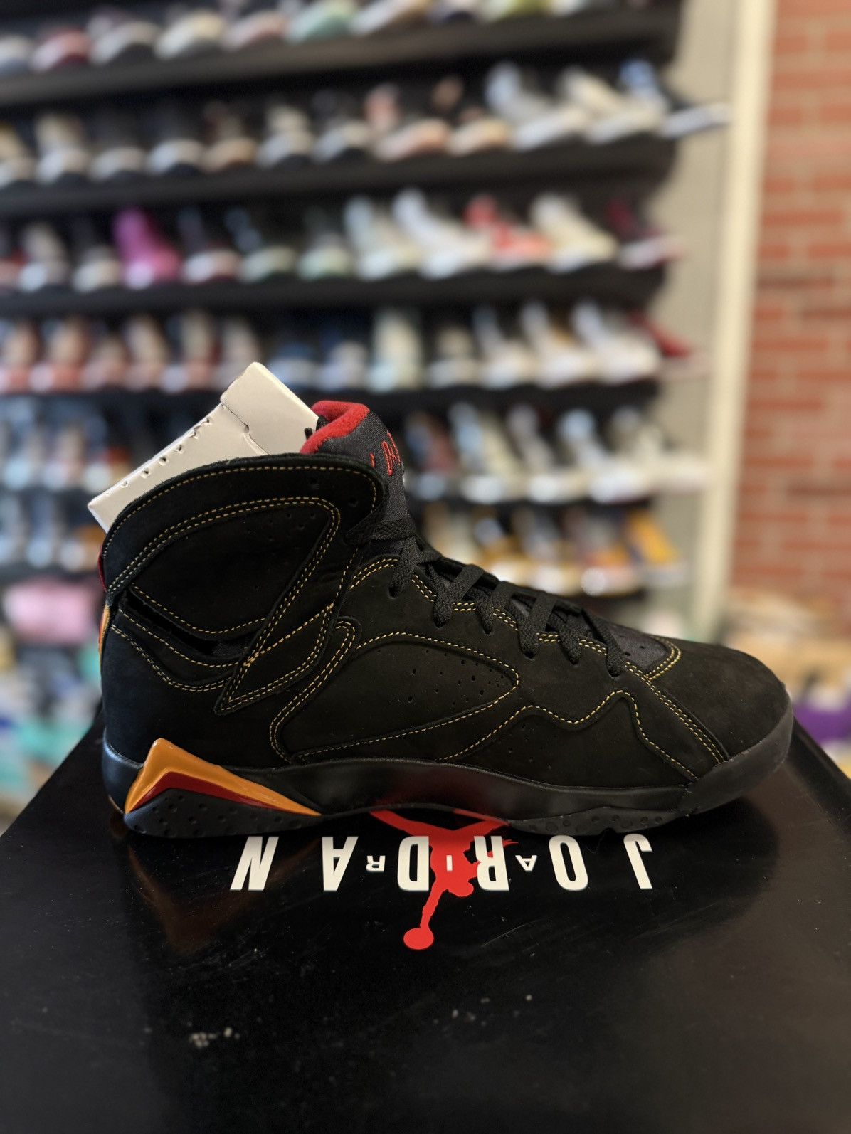 Jordan Brand × Nike Jordan 7 Citrus (2022) Size 11.5 Brand New Size US 11.5 / EU 44-45 - 3 Thumbnail