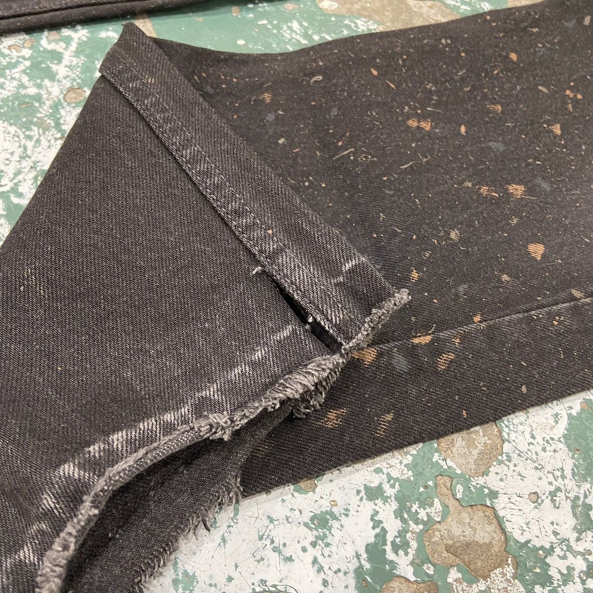 Levi's × Vintage Vintage 1990s Levi's Paint Splatter Black Denim Jeans Size US 29 - 12 Thumbnail