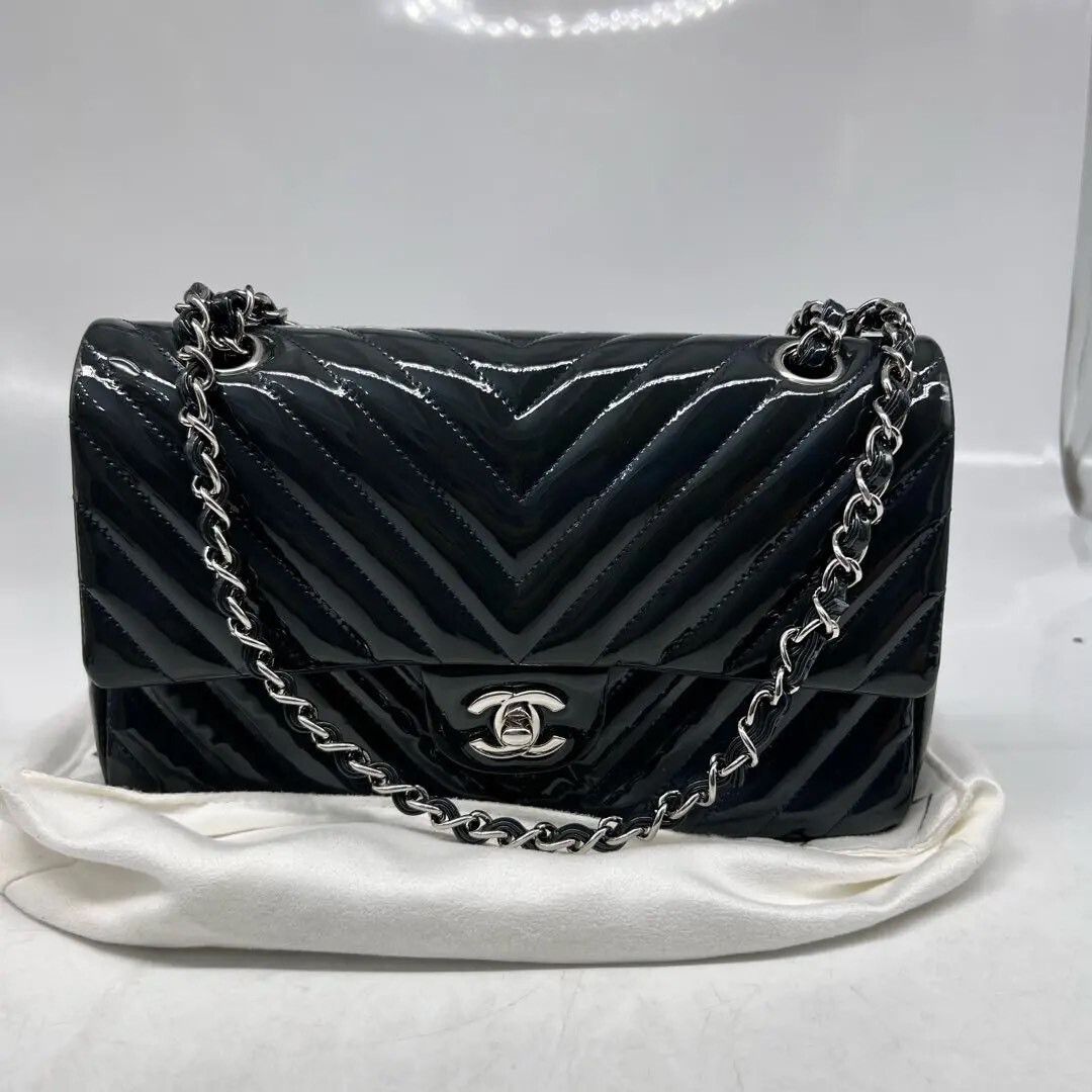 Chanel Pre-loved Bag Very good condition Size ONE SIZE - 1 Thumbnail