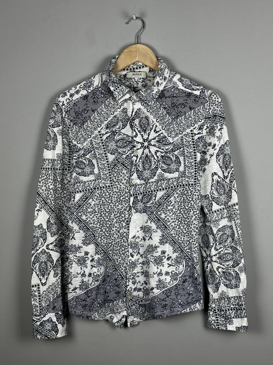 Alpha Studio Alpha Studio Luxury Printed Slim Shirt Size US S / EU 44-46 / 1 - 1 Thumbnail