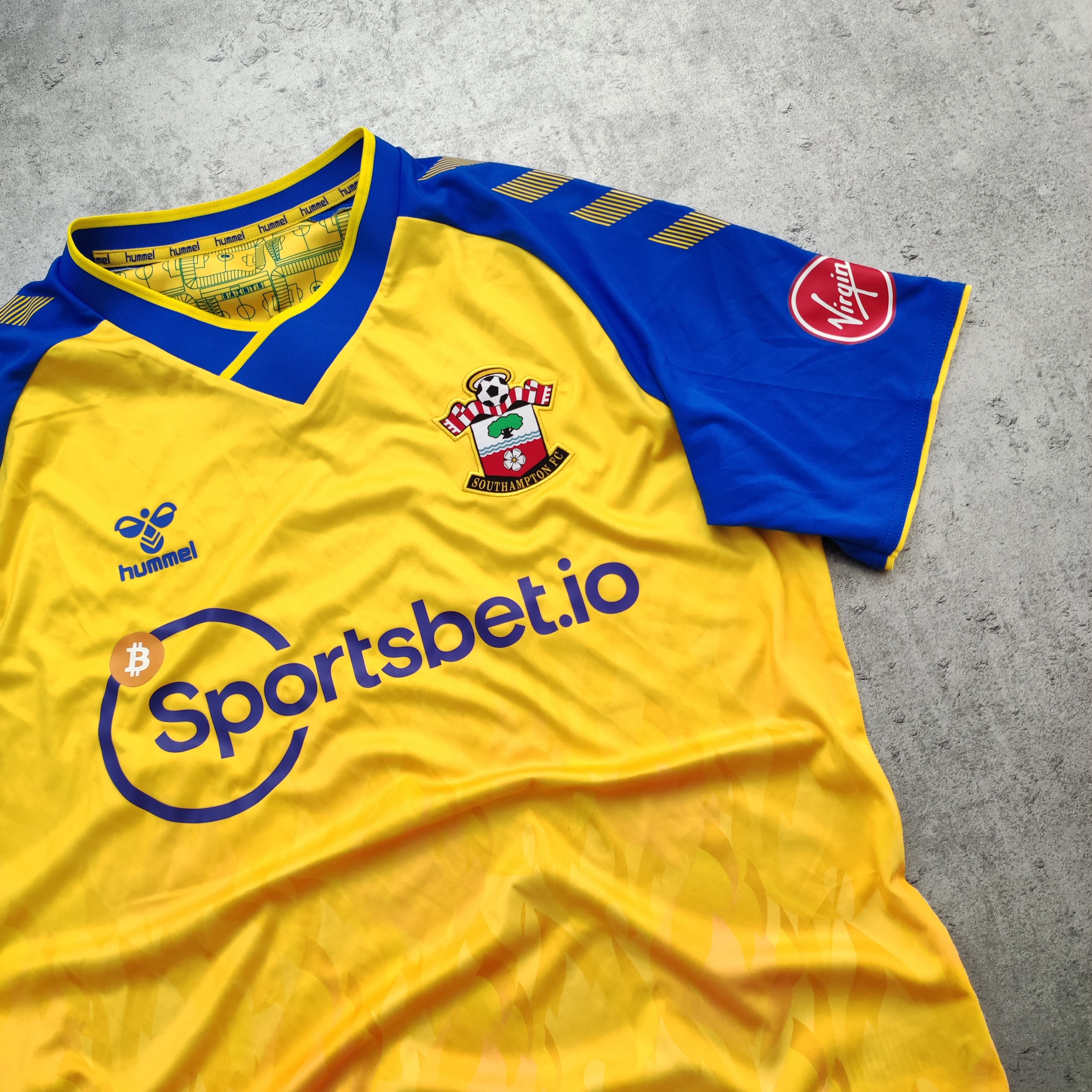 Vintage RARE 2021 Football Southampton FC Hummel Away Jersey Size US L / EU 52-54 / 3 - 3 Thumbnail