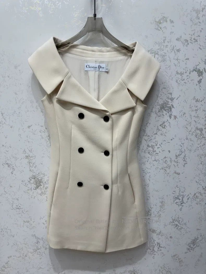 Dior Dior Classic beige silk wool double-breasted vest skirt Size XS / US 0-2 / IT 36-38 - 1 Thumbnail