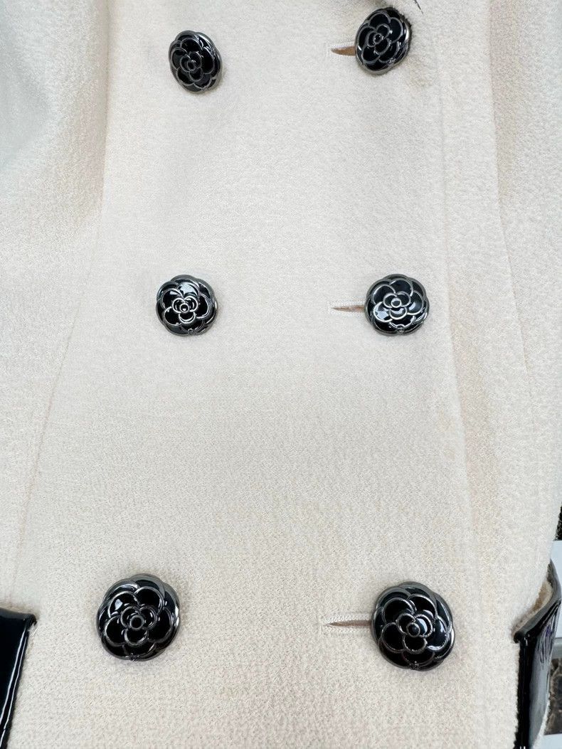 Chanel Chanel Classic DoubleBreasted Jacket -2505 Size M / US 6-8 / IT 42-44 - 3 Thumbnail