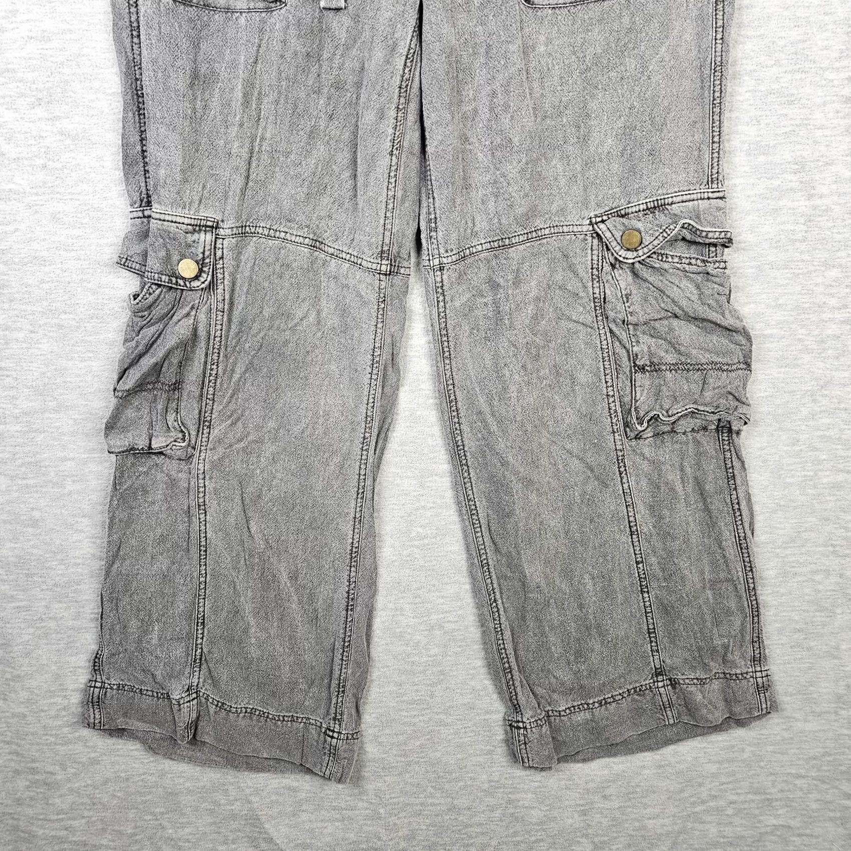 Anthropologie Anthropologie Women’s Cargo Pants Gray Linen Pockets Size 4 Regular Wide-Leg Front Flat Front Vintage No (adult) Size 27" / US 4 / IT 40 - 3 Thumbnail