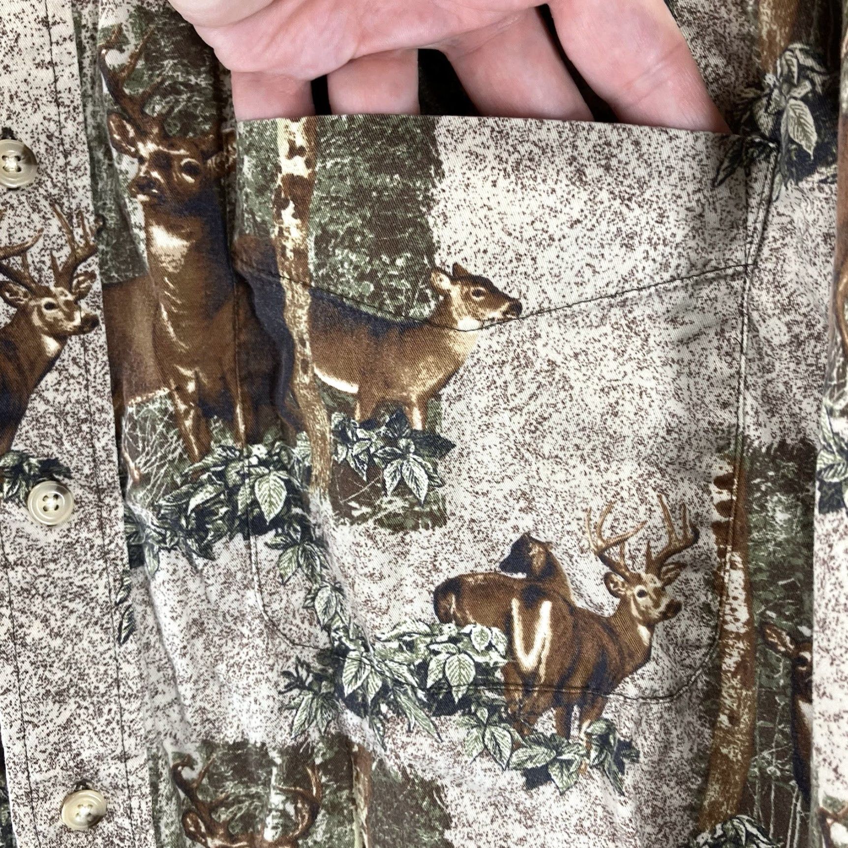 Vintage VINTAGE Woodland Trail Cotton Knit Button-Up Shirt Men Long Sleeve Dear Print Nature Buck Whitetail 90s Casual Size US M / EU 48-50 / 2 - 6 Thumbnail