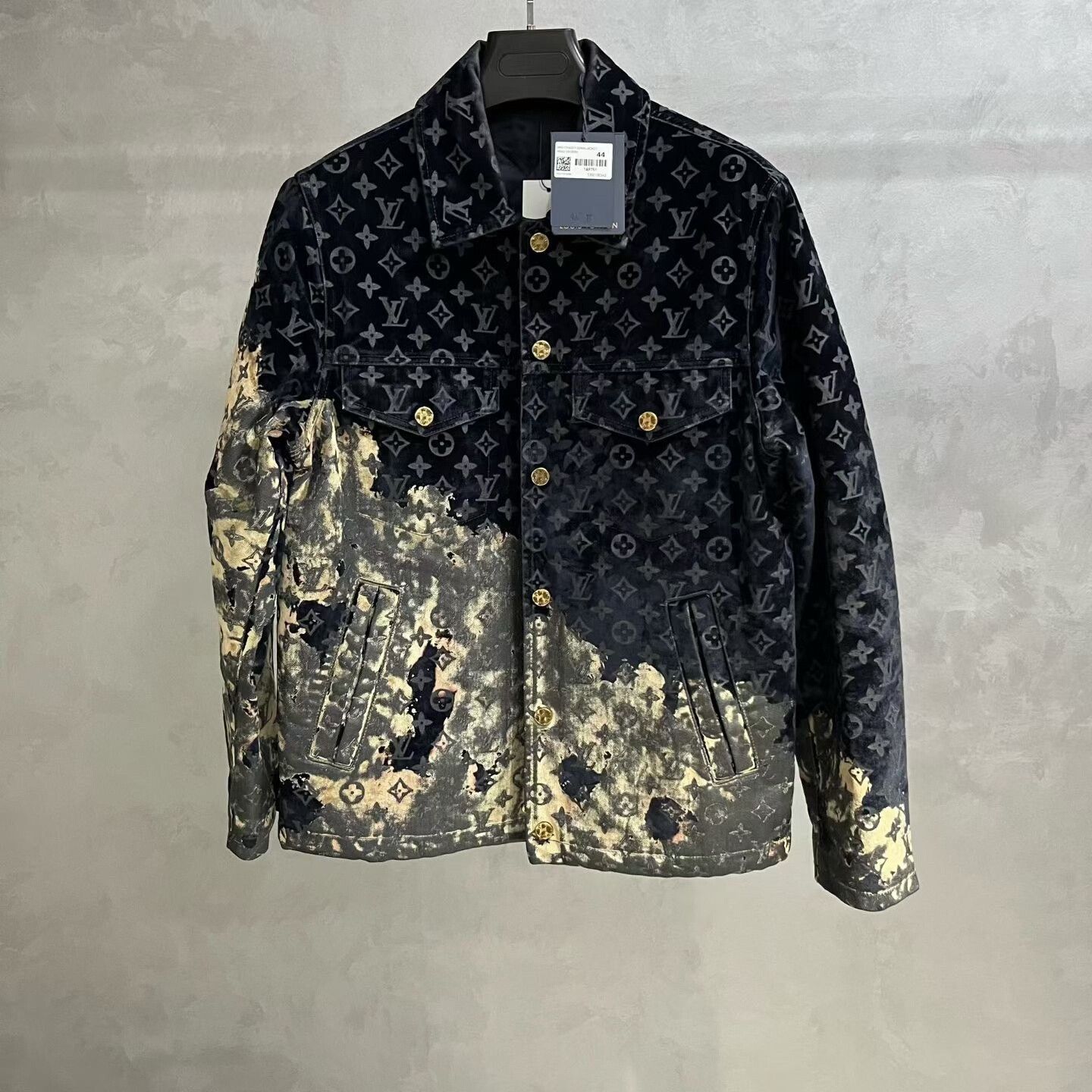 Louis Vuitton Louis Vuitton Printed Multi Light Jacket xxs Men Size US XXS / EU 40 - 1 Thumbnail