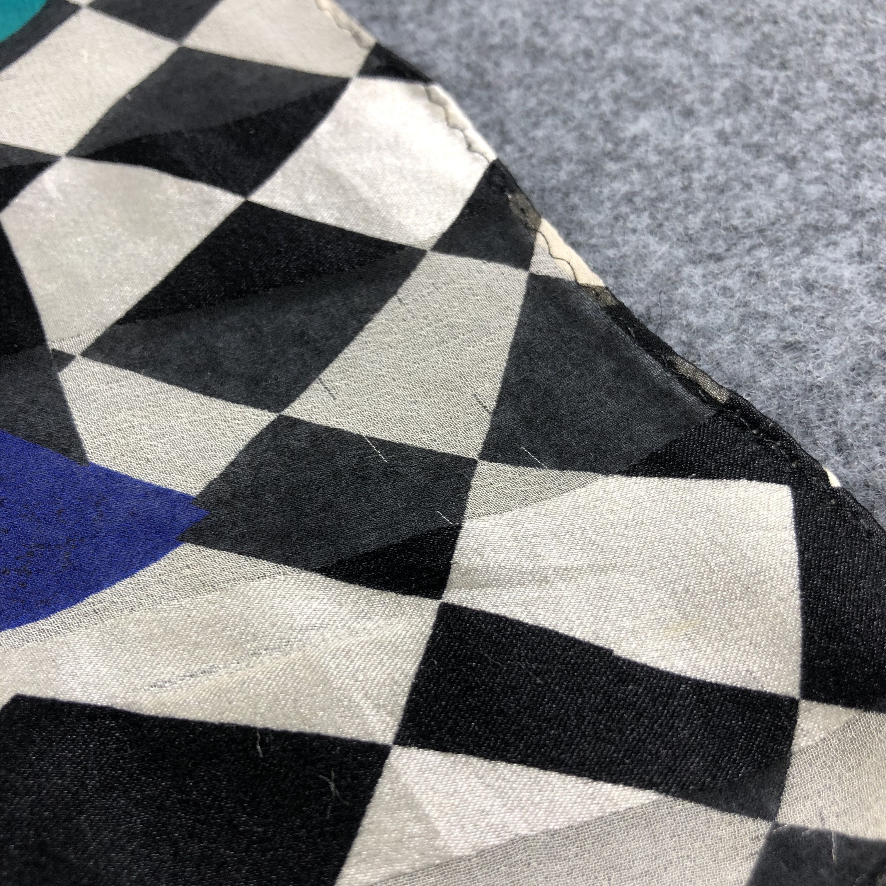 Japanese Brand Abstract Design Slit Thread Silk Scarf M749 Size ONE SIZE - 7 Thumbnail