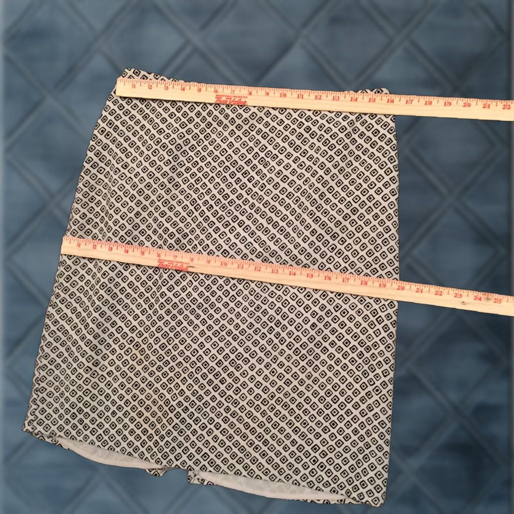 Worthington Worthington Skirt Regular Women Knee Length Beige Geometric Lined Slit 14 Pencil Dressy Polyester ZIP Zipper Mature Size 36" / US 14 / IT 50 - 1 Thumbnail