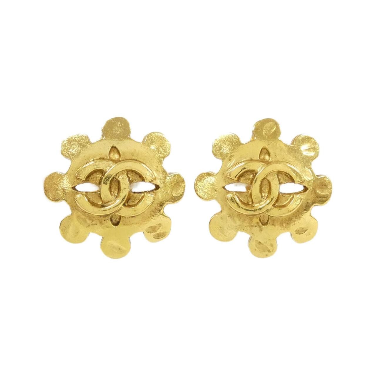Chanel Chanel Chanel Vintage Earrings Metal Earrings DUTY FREE for USA Size ONE SIZE - 1 Thumbnail