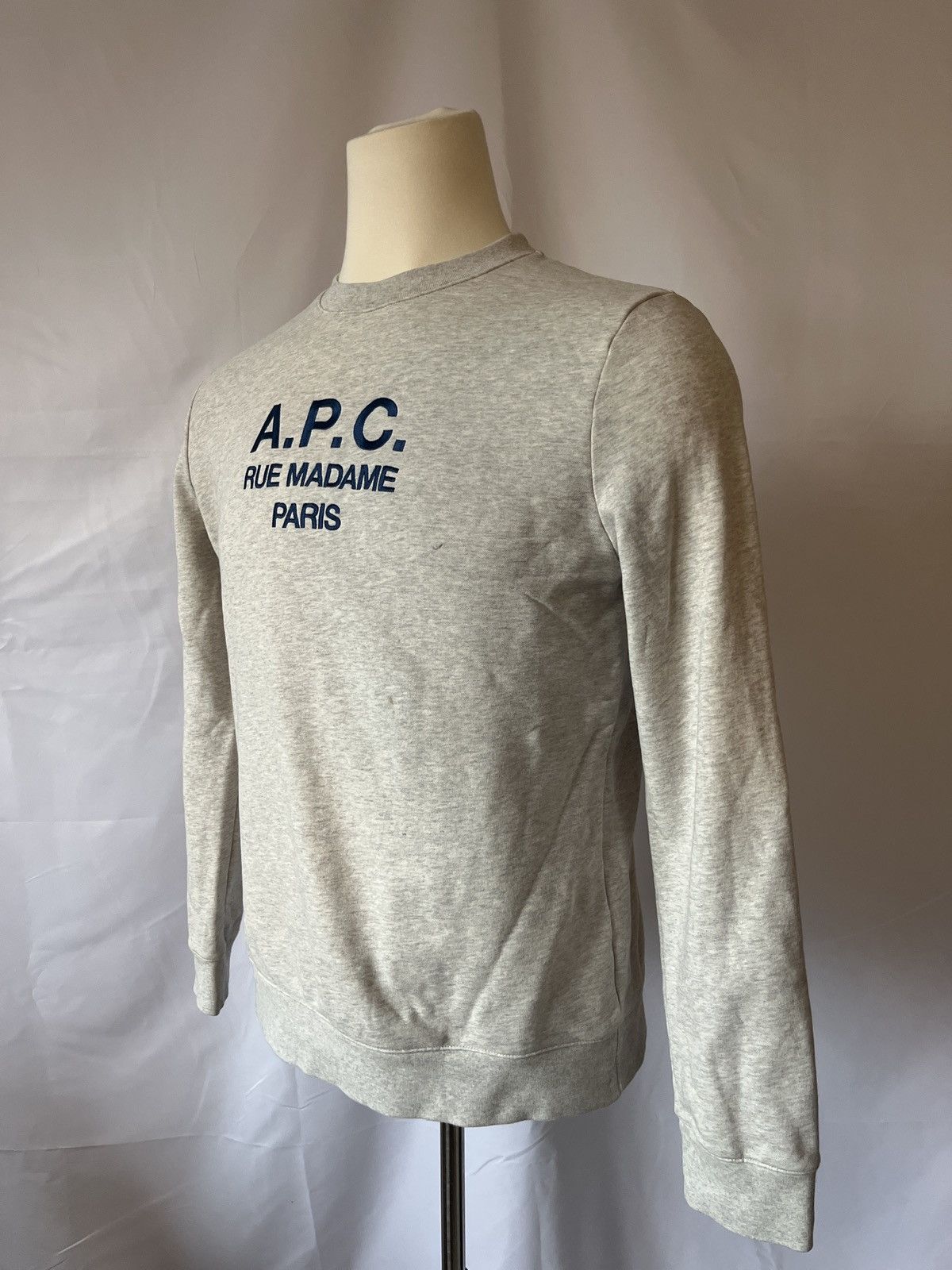 A.P.C. A.P.C. Embroidered Crewneck Sweatshirt L Streetwear France Size US L / EU 52-54 / 3 - 3 Thumbnail