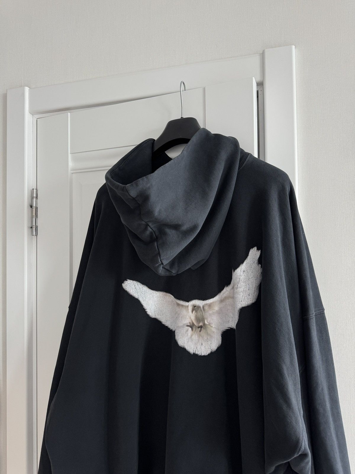 Balenciaga × Gap × Yeezy Yeezy x Gap Engineered by Balenciaga Dove Hoodie Black 🇺🇸 Size US XXL / EU 58 / 5 - 3 Thumbnail