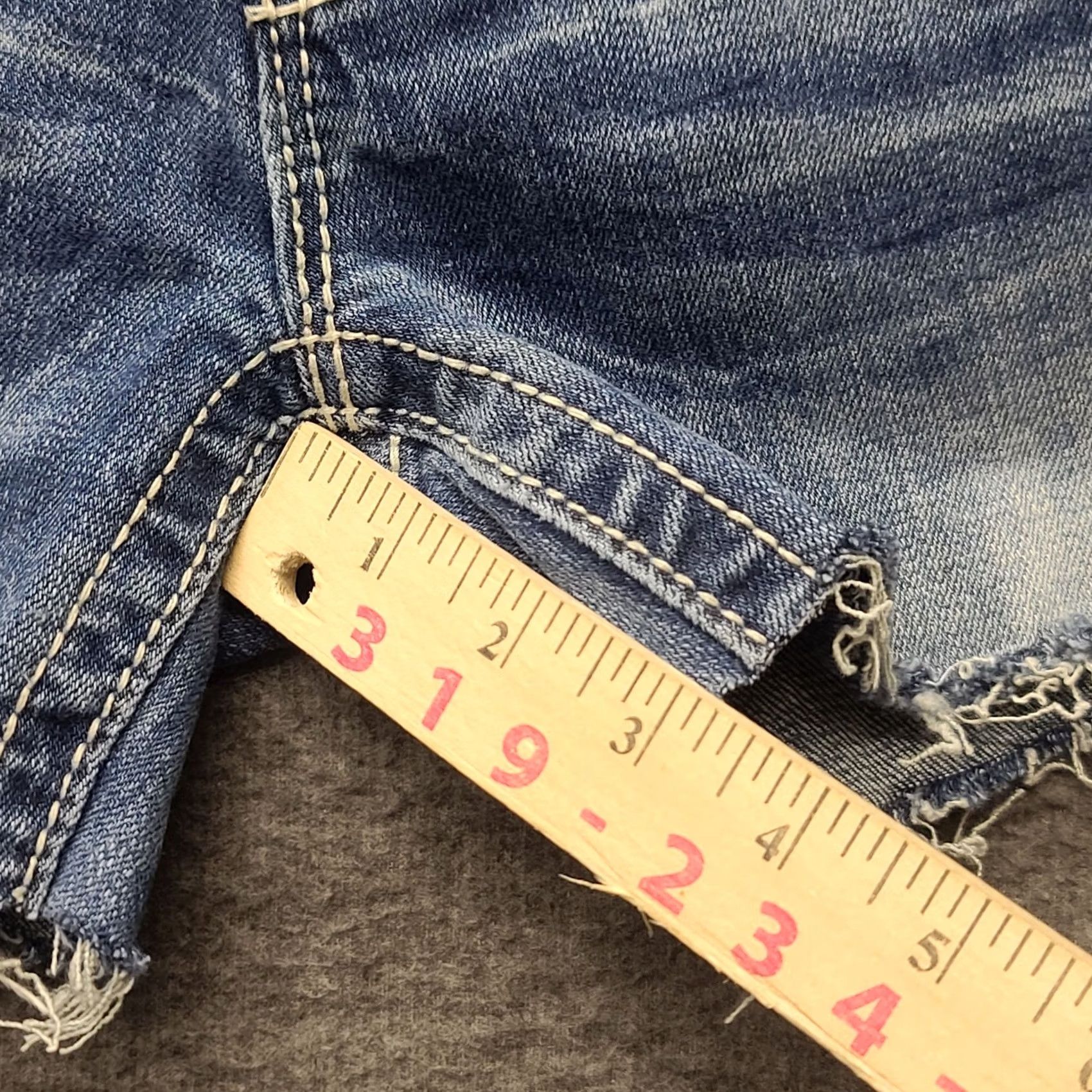 Miss Me Miss Me Cut Off Shorts Womens 26 Skinny Fit Raw Hem Festival Embroidered Denim Blue 5-Pocket Size 26" / US 2 / IT 38 - 5 Thumbnail