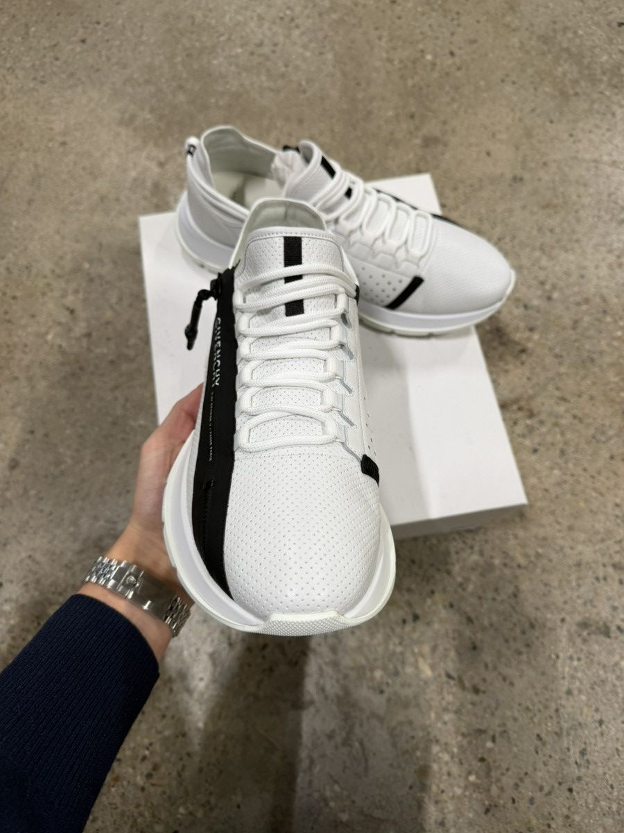 Givenchy Givenchy Spectre Runner Sneaker NEW 900$ Size US 13 / EU 46 - 3 Thumbnail
