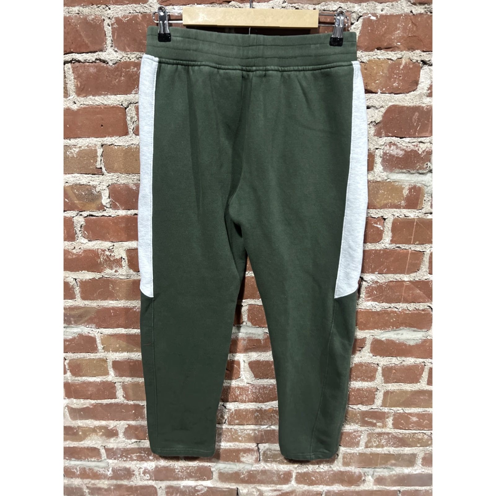 Tommy Hilfiger Tommy Hilfiger AMG Petronas Sweatpants Green Mens Large Pants Regular 32in Inseam Mercedes F1 Team Logo Zip Pockets Front Flat Front Vintage No Size US 33 - 5 Thumbnail