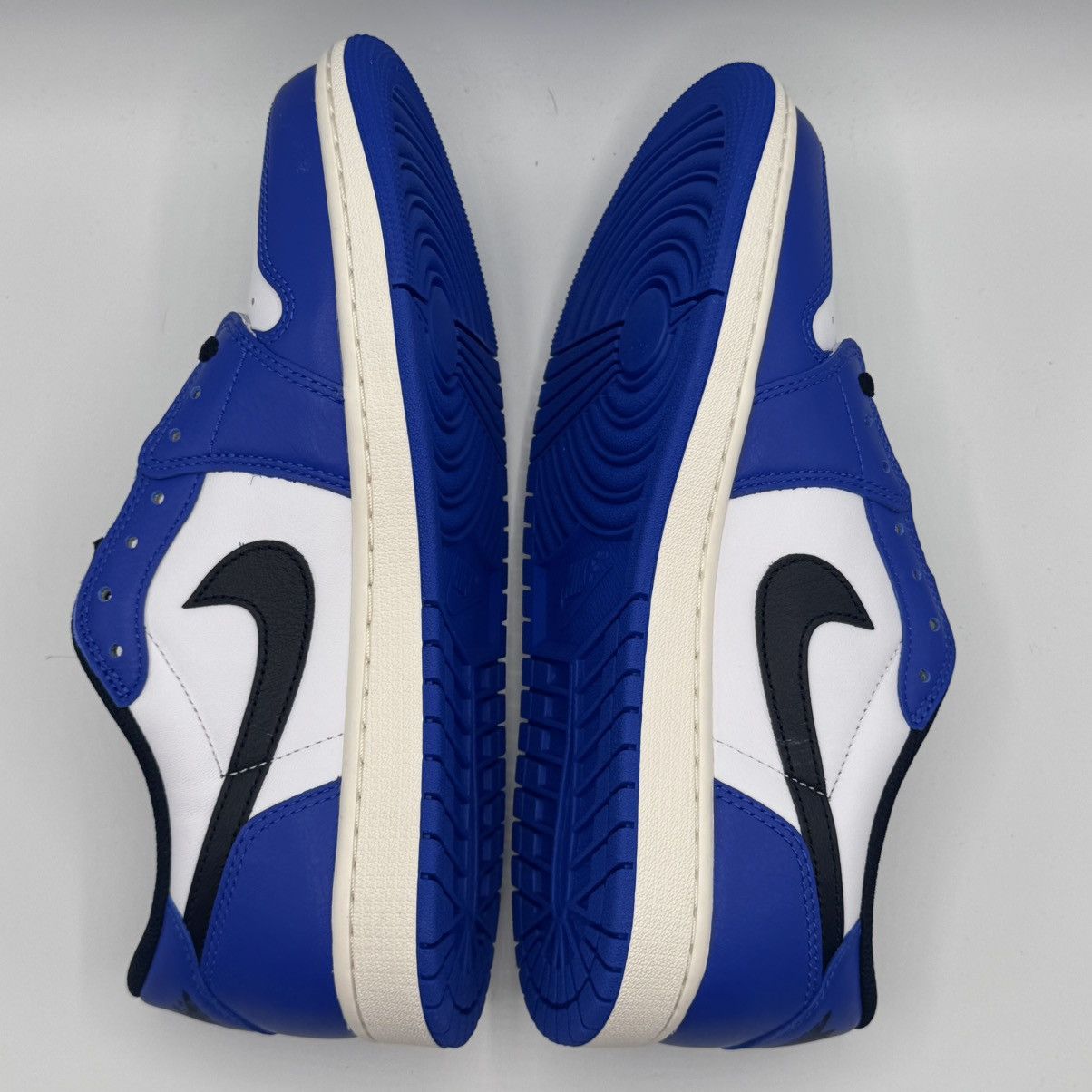 Nike AIR JORDAN 1 RETRO LOW OG MENS SIZE 10 “GAME ROYAL” Size US 10 / EU 43 - 6 Thumbnail