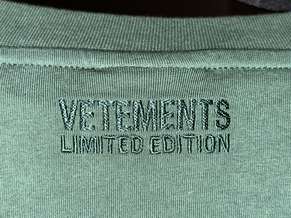 Vetements Vetements Polizei T-Shirt Size US M / EU 48-50 / 2 - 11 Thumbnail
