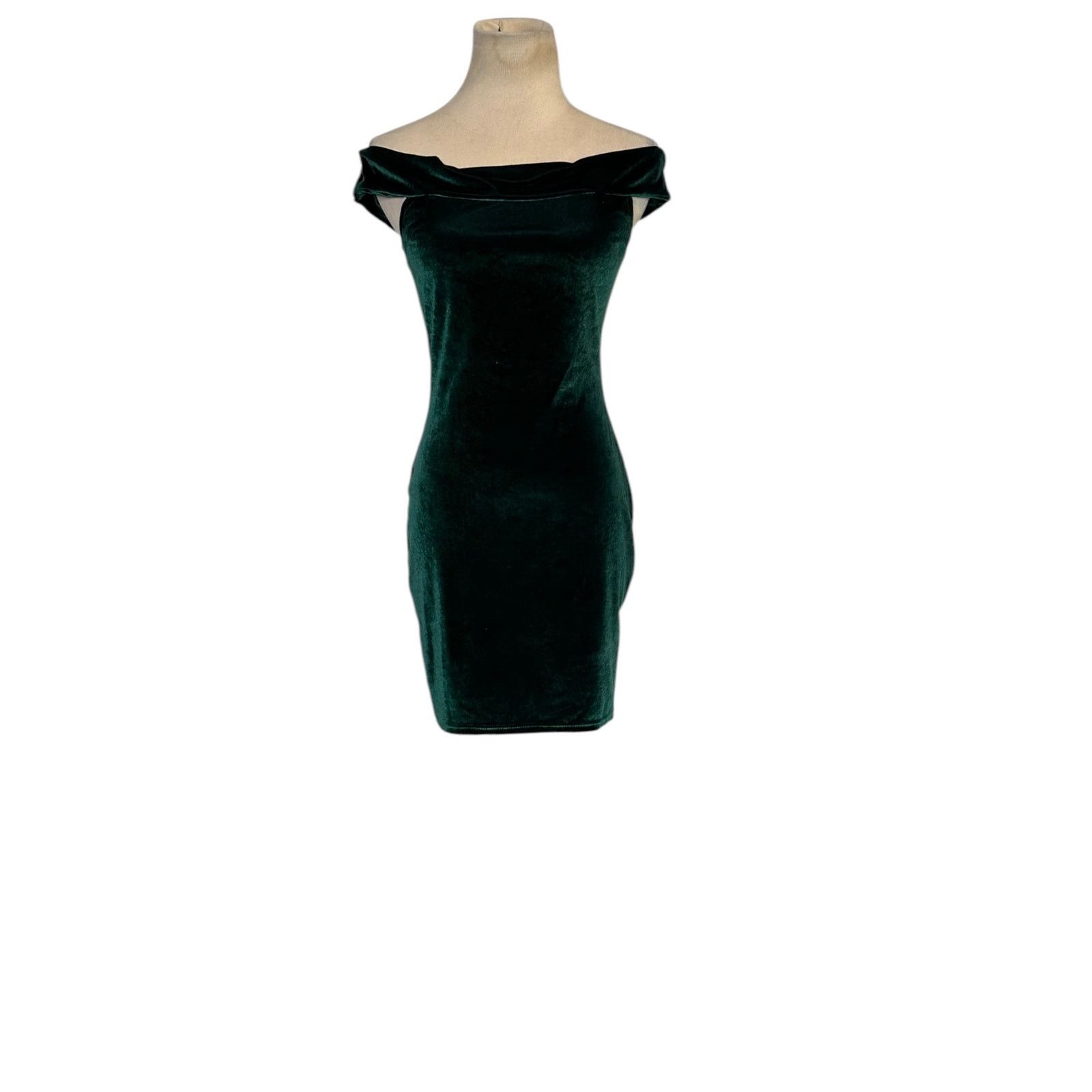 Urban Outfitters Urban Outfitters green off shoulder mini dress size small Size S / US 4 / IT 40 - 12 Thumbnail