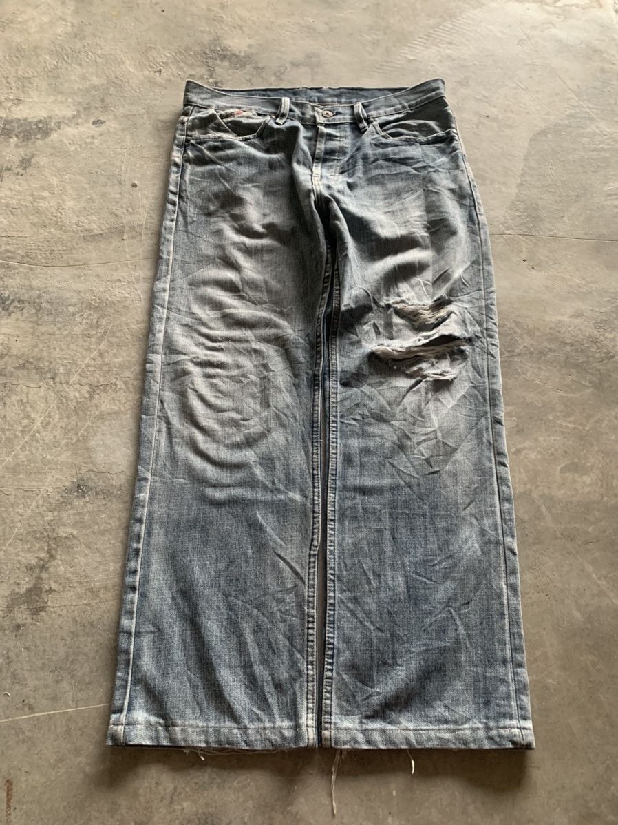 Diesel distressed diesel jeans straight loose d rise style Size US 37 - 11 Thumbnail
