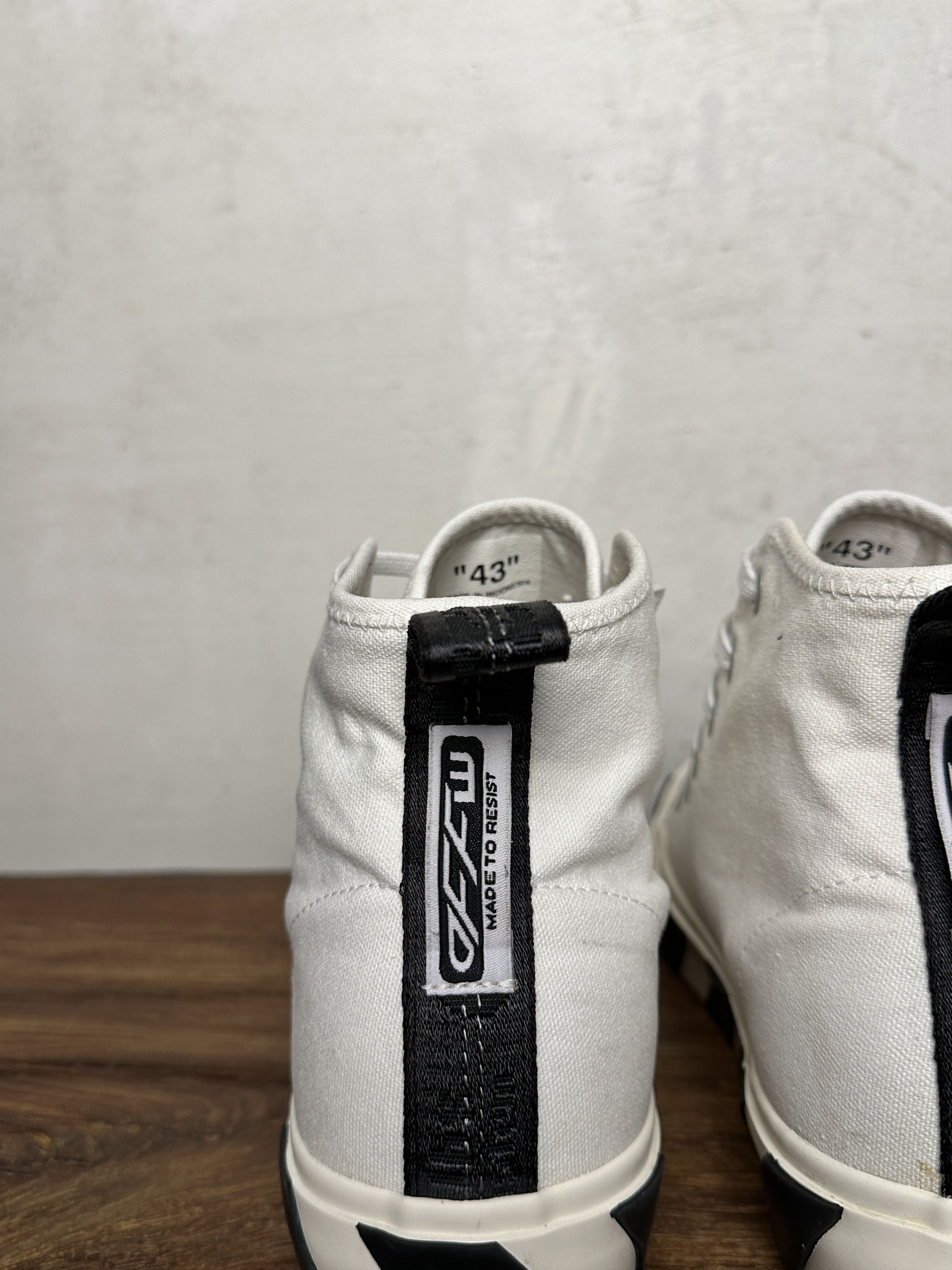 Off-White Off-White Mid Top Vulcanised Sneaker White Size US 10 / EU 43 - 7 Thumbnail