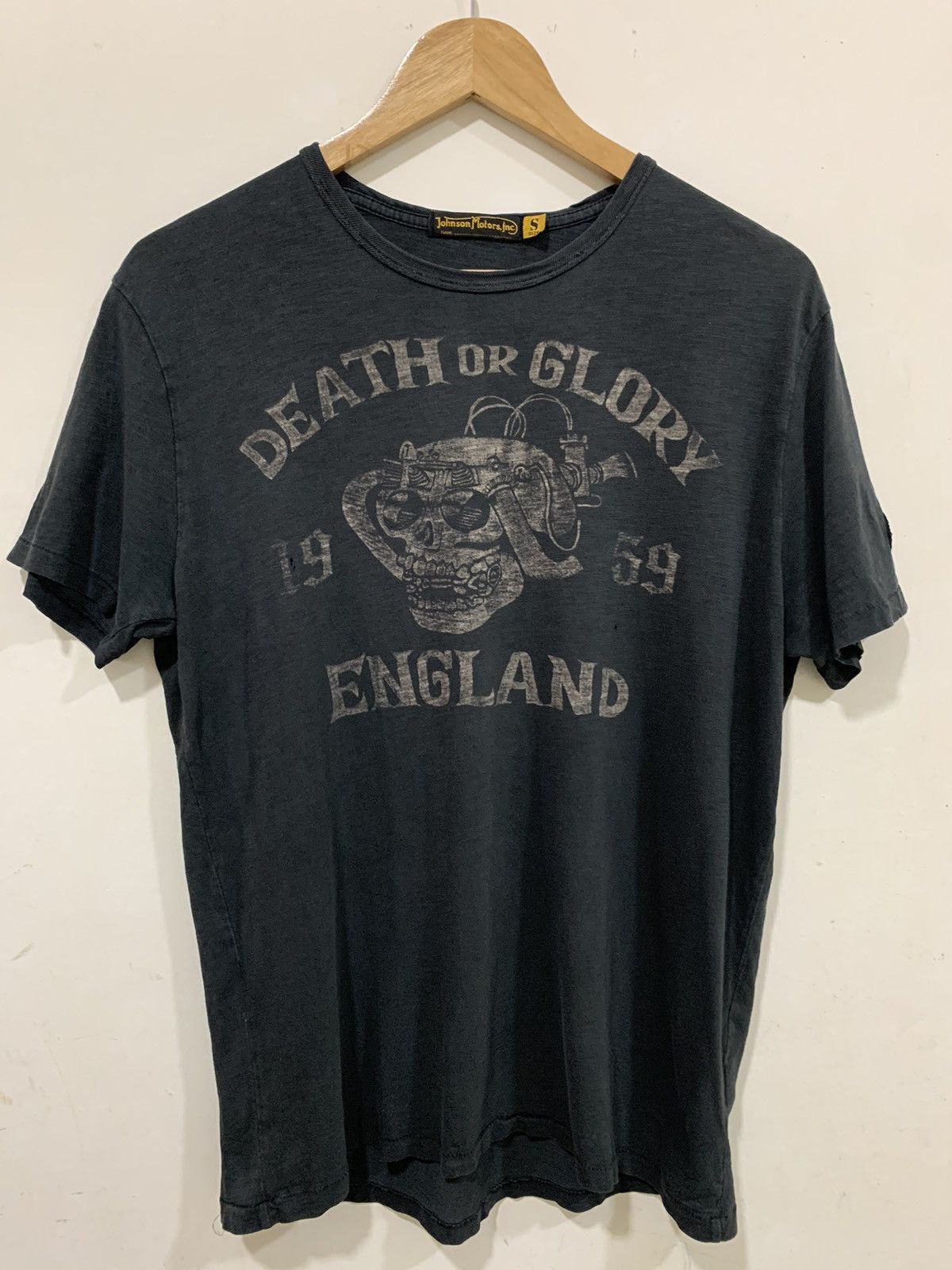 Band Tees Vintage Johnson Motors Distressed Tee Size US S / EU 44-46 / 1 - 1 Thumbnail