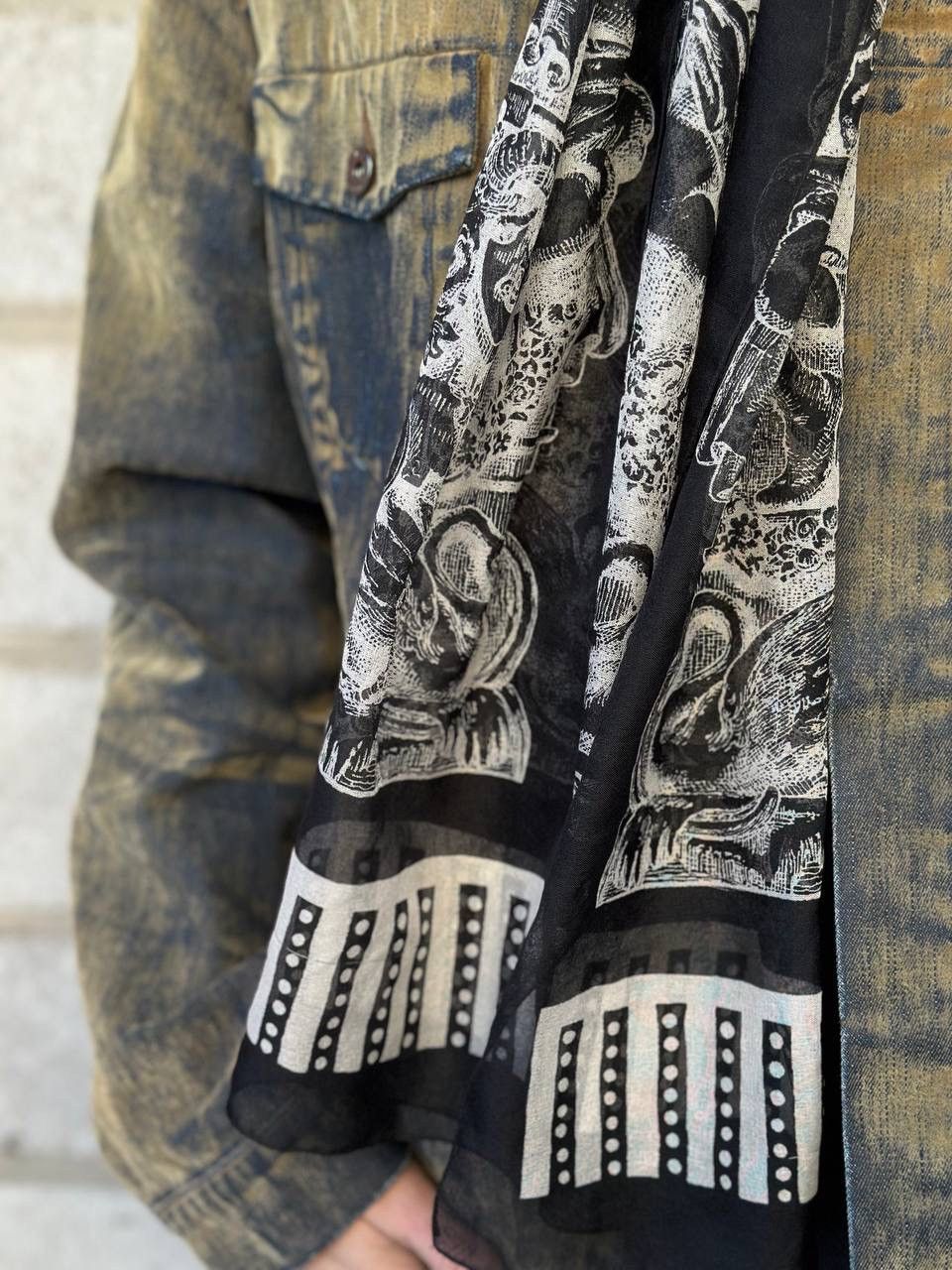 Punk and Yo Vintage Archive Scarf Baroque Gothic Print Swans Opium y2K Size ONE SIZE - 4 Thumbnail