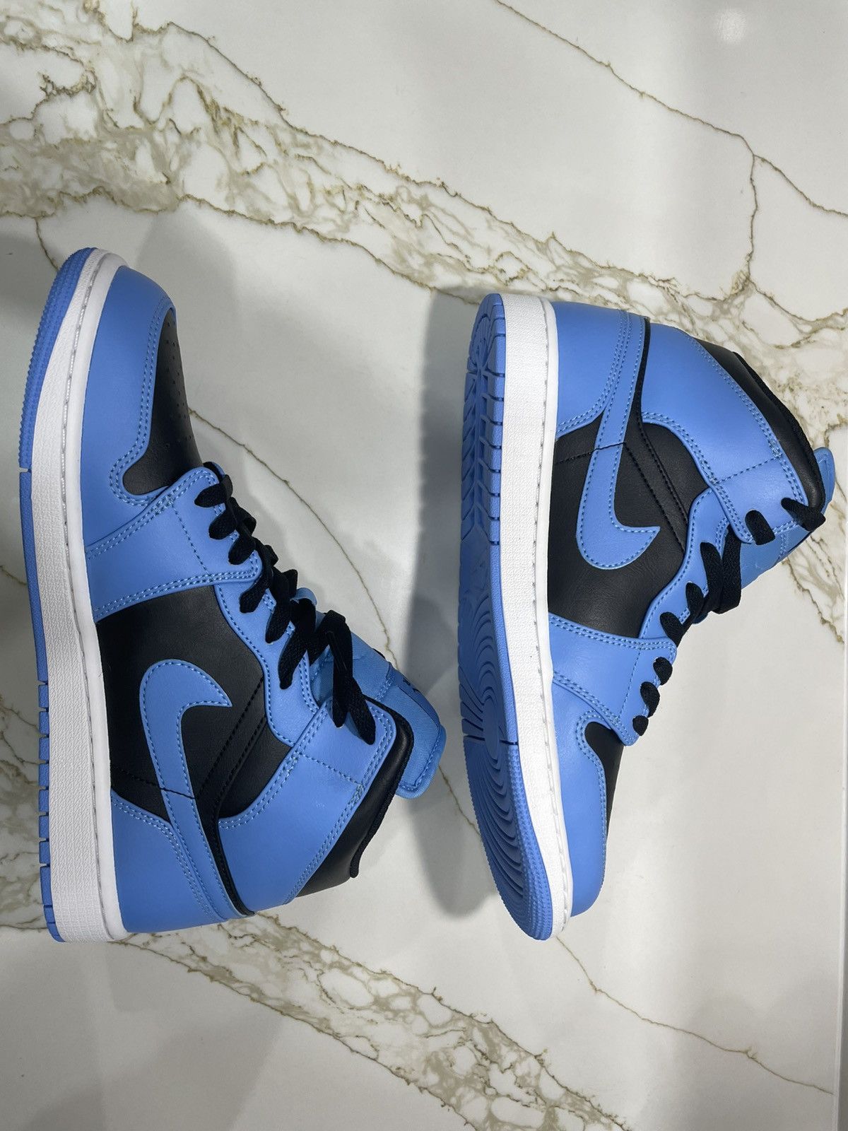 Jordan Brand AIR JORDAN 1 MID Size US 9.5 / EU 42-43 - 2 Thumbnail