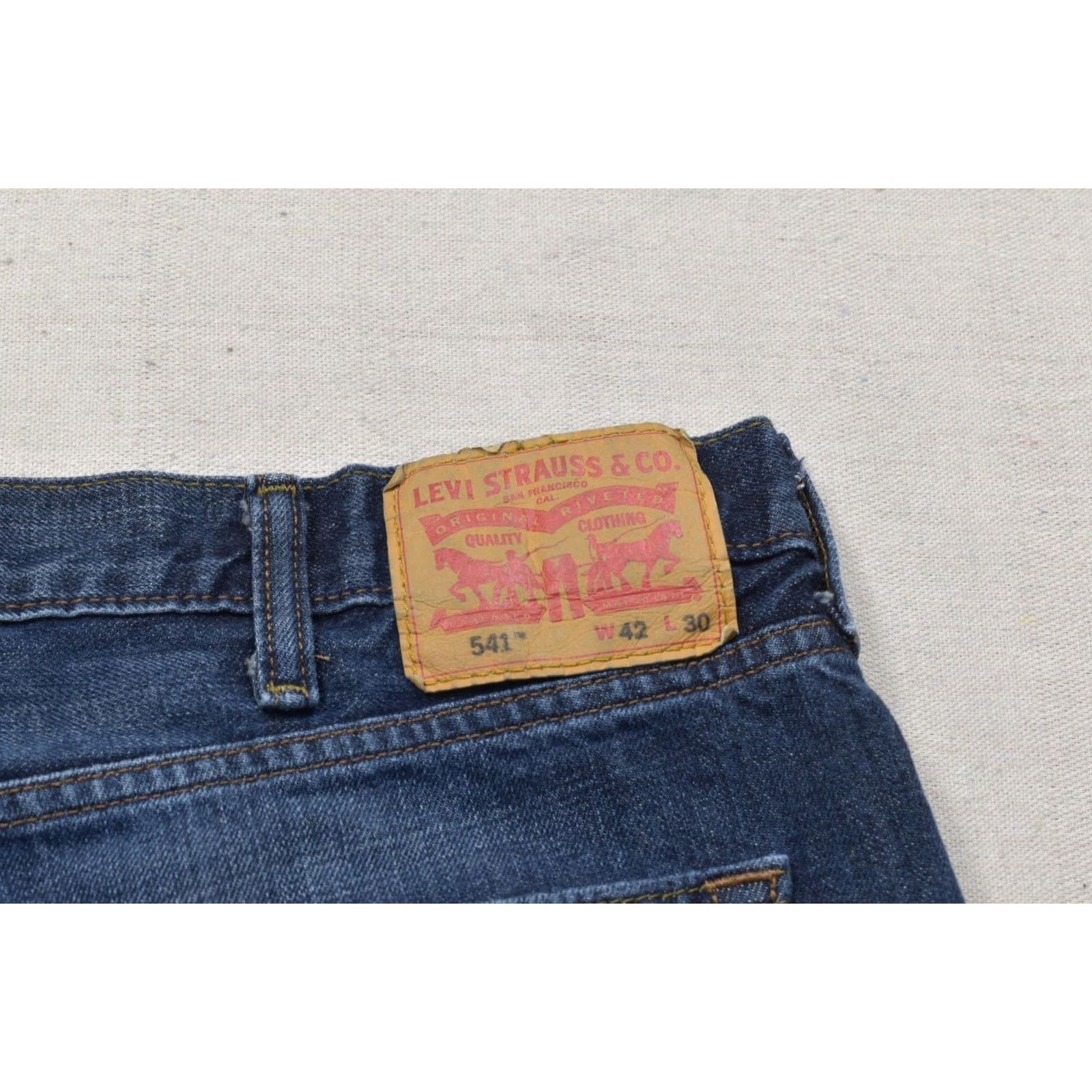 Levi's Levi's 541 Athletic Taper Jeans Blue Denim W42 L30 Cotton Blend Stretch 5-Pocket Logo Zip Men Regular Size Size US 42 / EU 58 - 6 Thumbnail