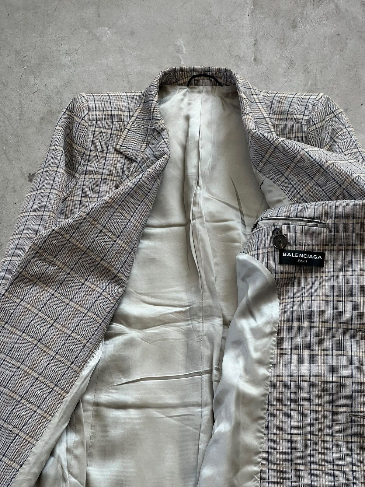 Balenciaga SS/17 Balenciaga Plaid Trench Coat Size US S / EU 44-46 / 1 - 8 Thumbnail