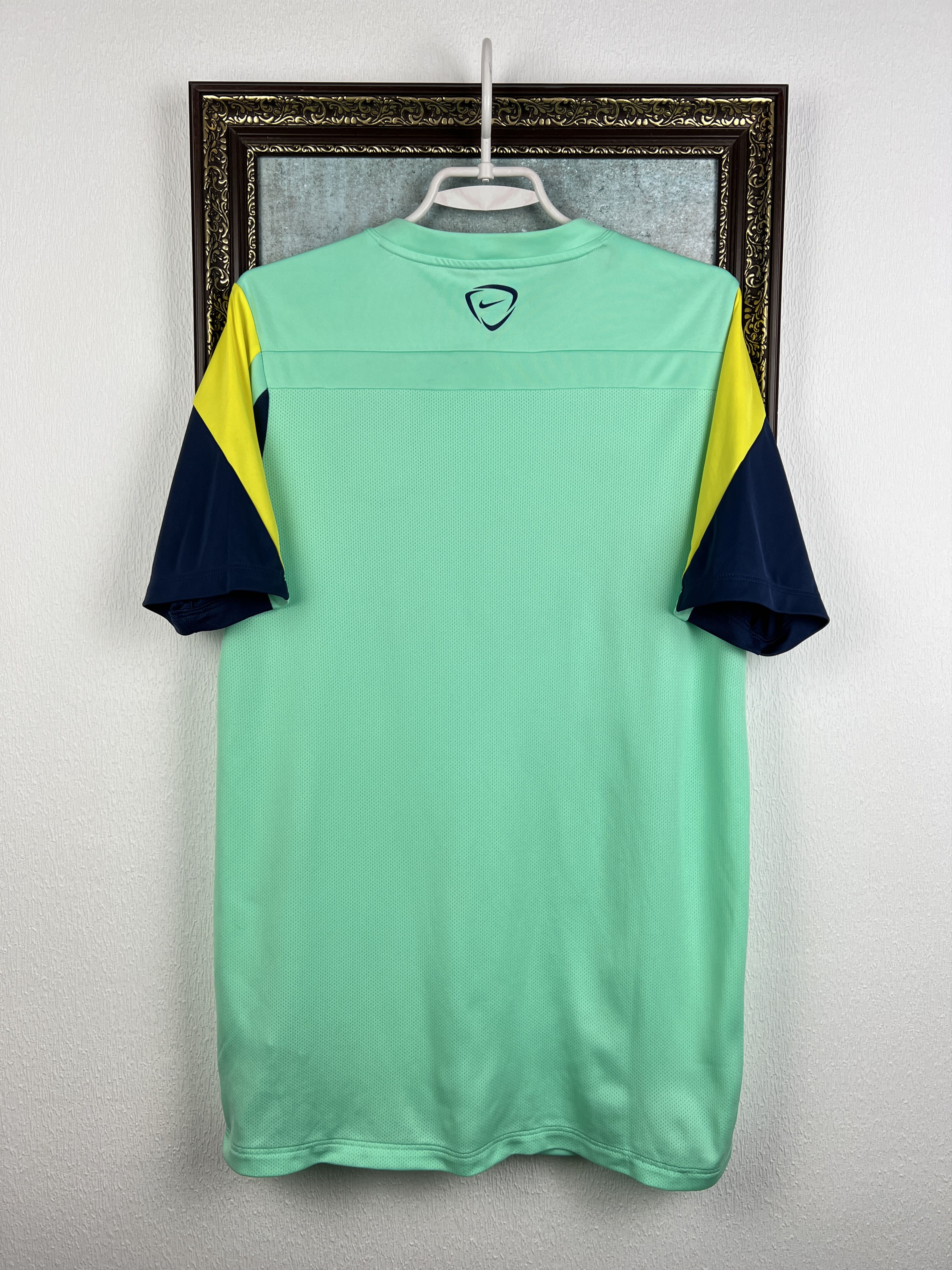 Nike FC Barcelona Football Train Shirt Soccer Jersey Trikot Size US L / EU 52-54 / 3 - 8 Thumbnail