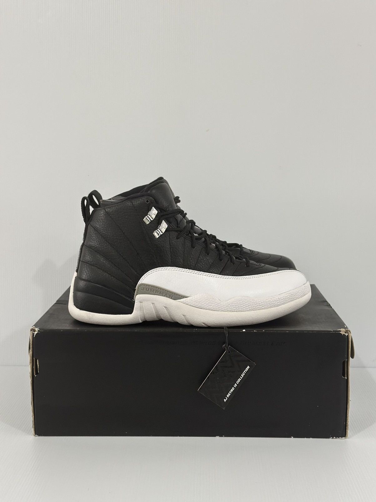 Jordan Brand Jordan 12 Retro Playoffs (2022) Size US 9 / EU 42 - 1 Thumbnail