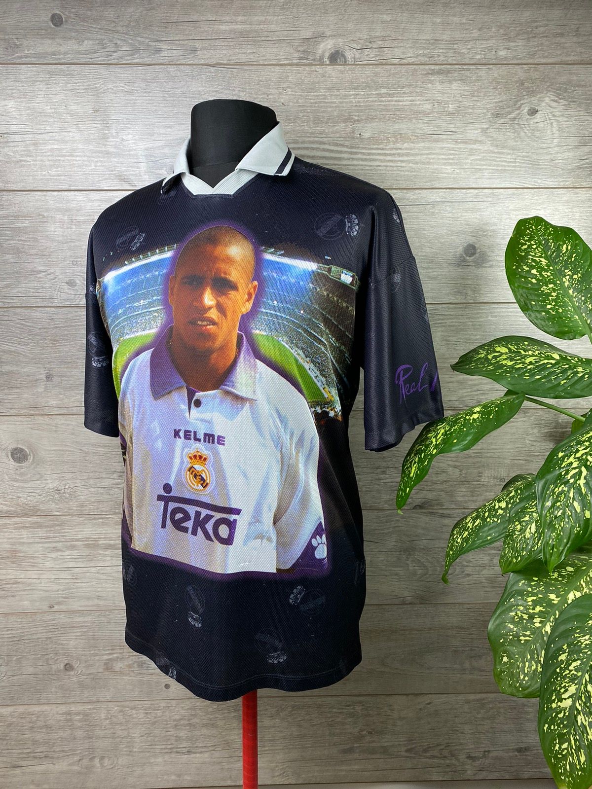 Pre-owned Real Madrid X Soccer Jersey Real Madrid R. Carlos 3 Size Xl In Black