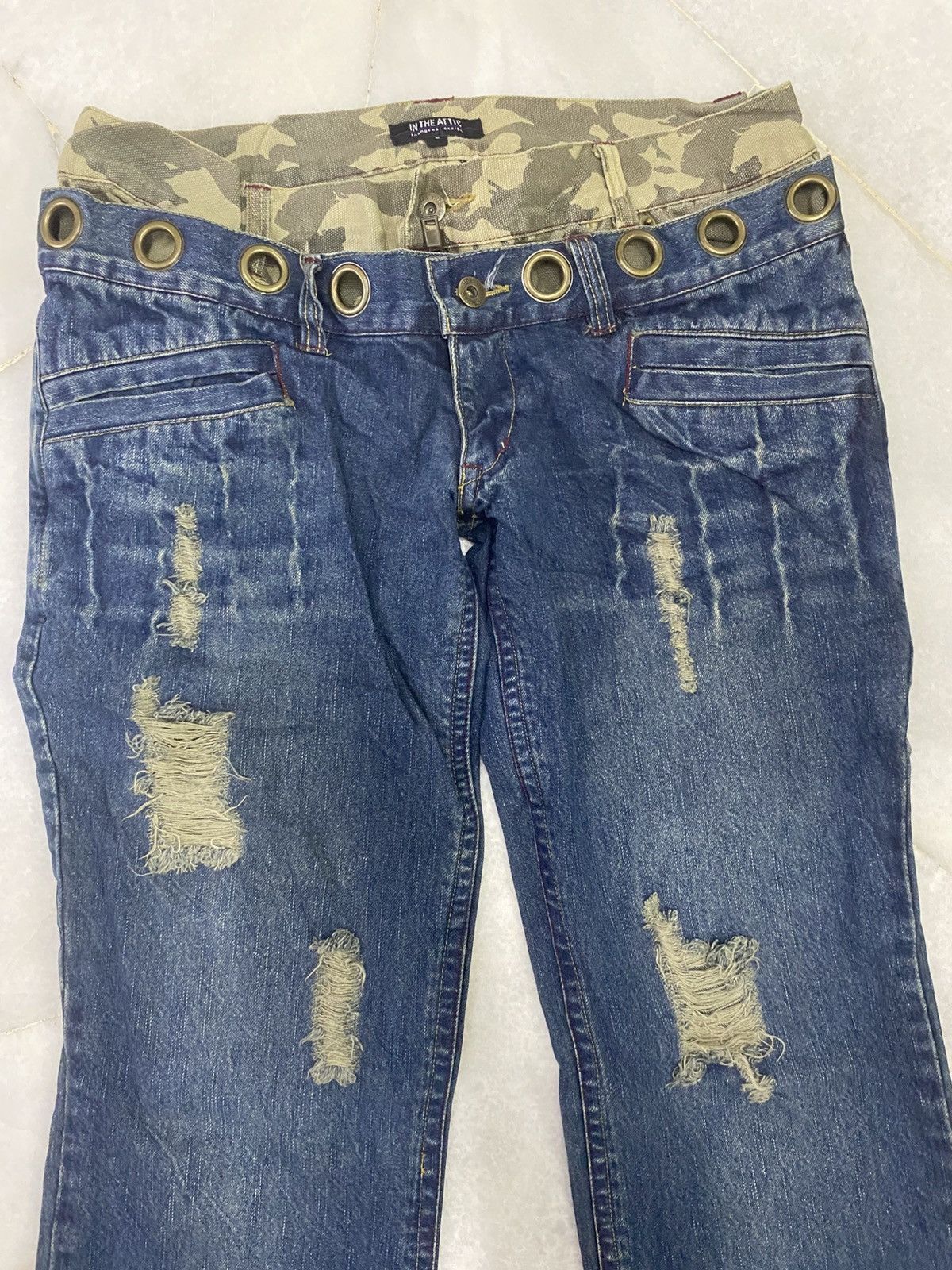 In The Attic Size 32x30 In The Attic Distressed Denim Jeans Size US 32 / EU 48 - 3 Thumbnail