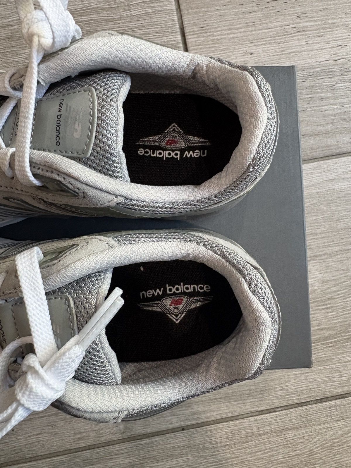 New Balance New Balance 990v5 Gray Little Kids Sneakers PC990GL5 Size 2 Size US 5 / EU 37 - 2 Thumbnail