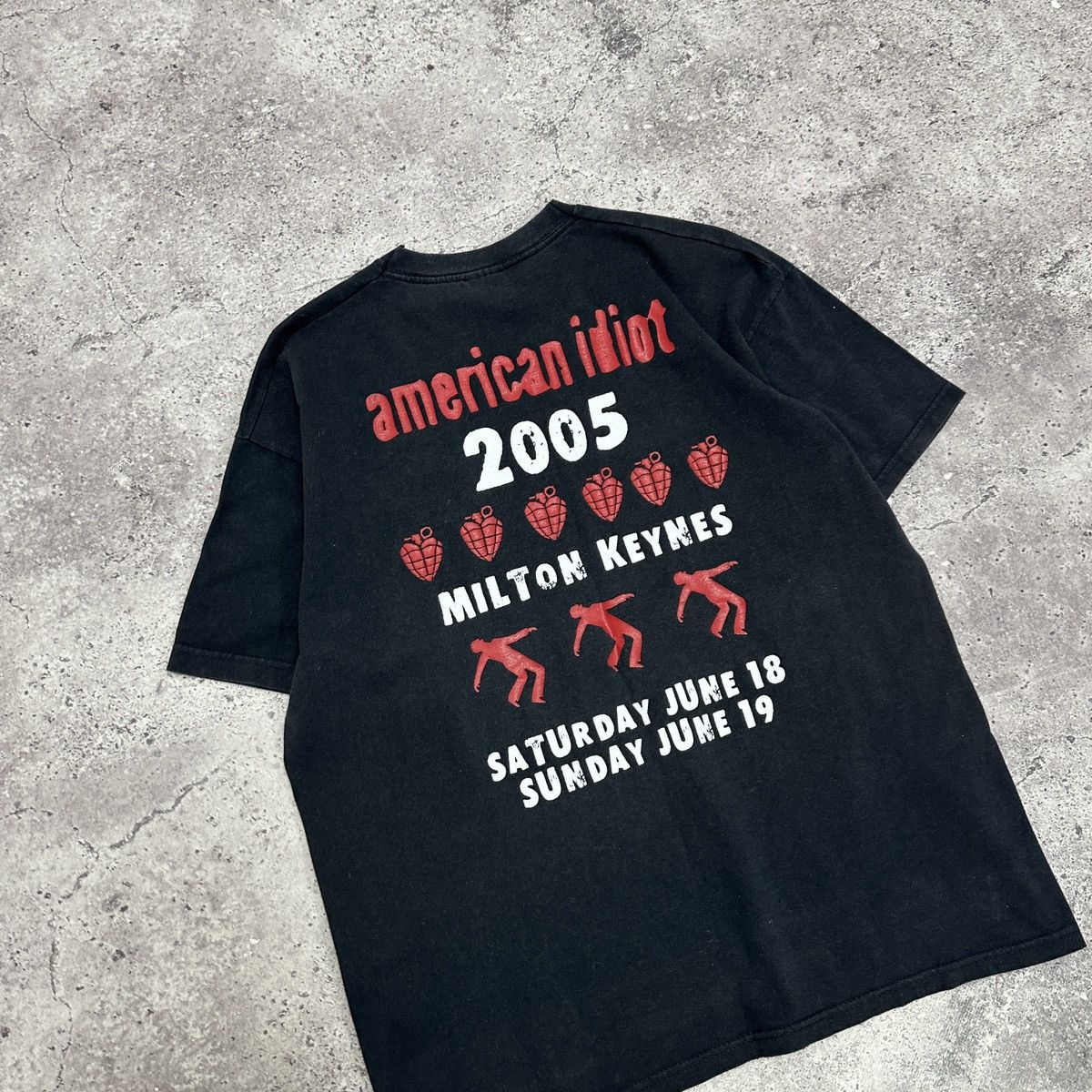 Band Tees Vintage 00s Green Day 2005 tee American Idiot 2 side print Size US M / EU 48-50 / 2 - 6 Thumbnail
