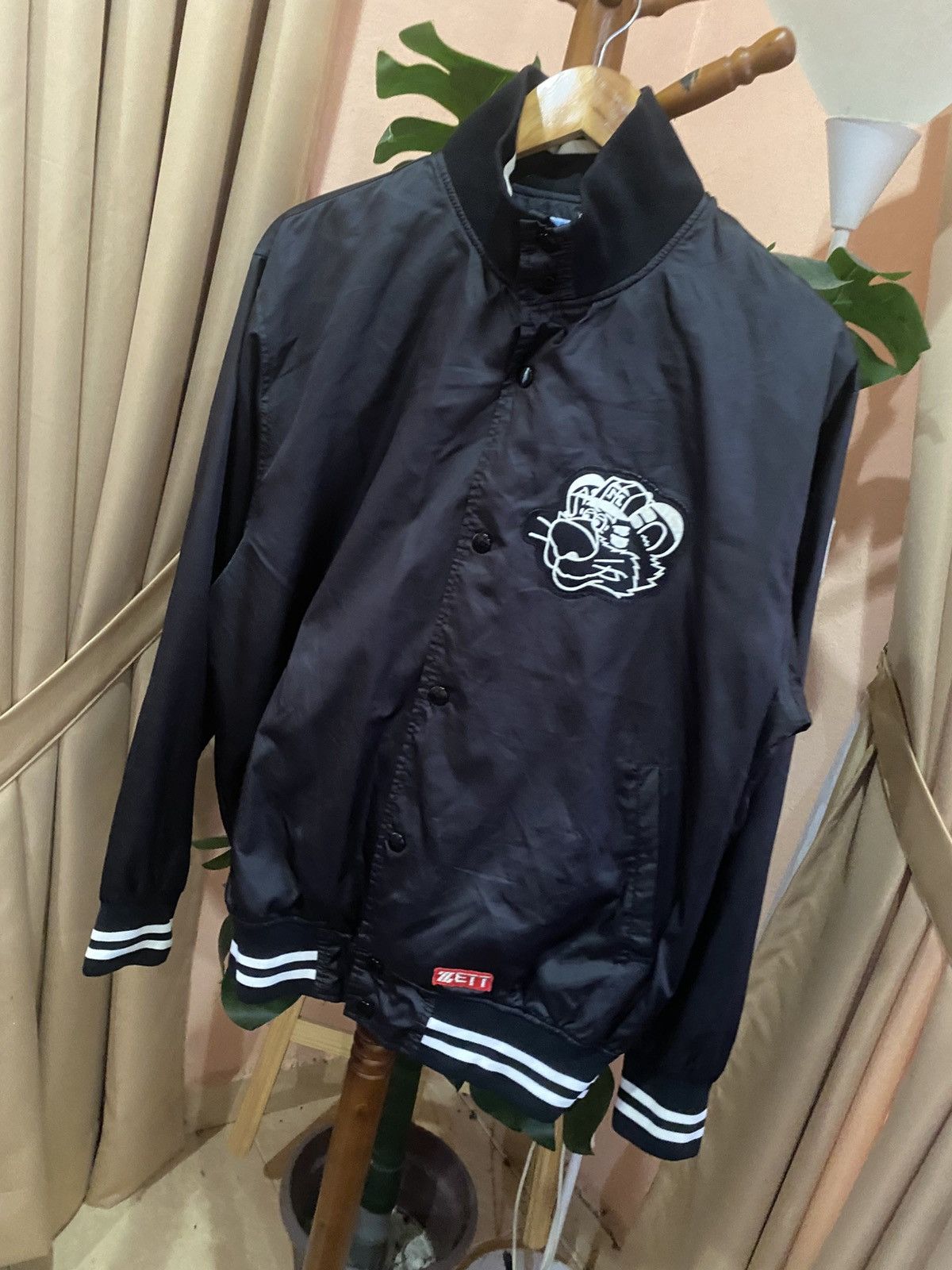 Japanese Brand Vintage ZETT Baseball Gear “Tigers” Nylon Bomber Jacket Size US L / EU 52-54 / 3 - 3 Thumbnail
