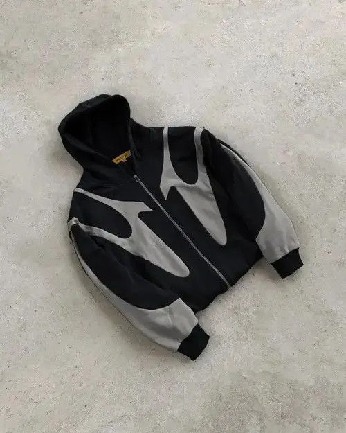 Japanese Brand Streetwear Zipper Hoodie Size US S / EU 44-46 / 1 - 7 Thumbnail