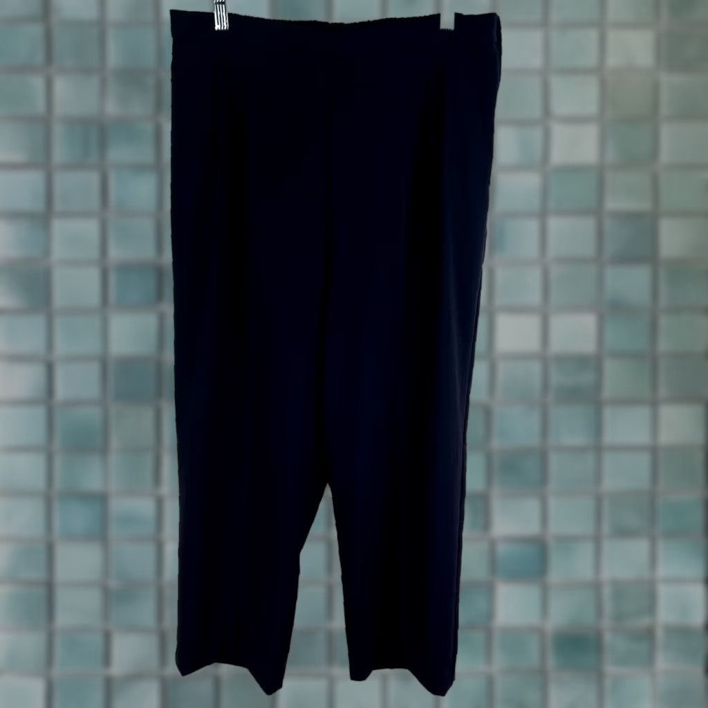 Vintage Briggs NY Pants Womens 14W Black Capri Stretchy Waist Pockets Poly Blend 34X28 Size 36" / US 14 / IT 50 - 1 Thumbnail