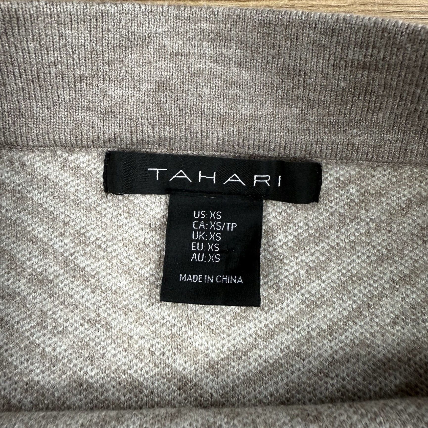 Vintage Tahari Women Skirt Midi Knit Beige White XS Striped Chevron Size XS / US 0-2 / IT 36-38 - 2 Thumbnail