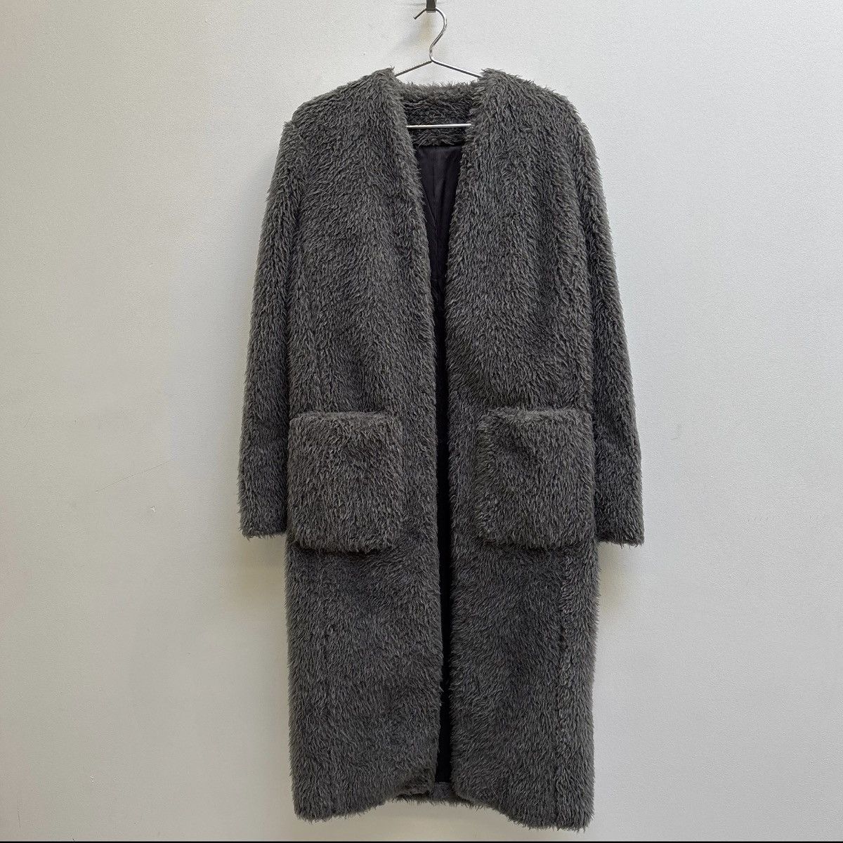 Helmut Lang FW19 Helmut Lang Layered Shaggy Fur Charcoal Robe Size M / US 6-8 / IT 42-44 - 4 Thumbnail