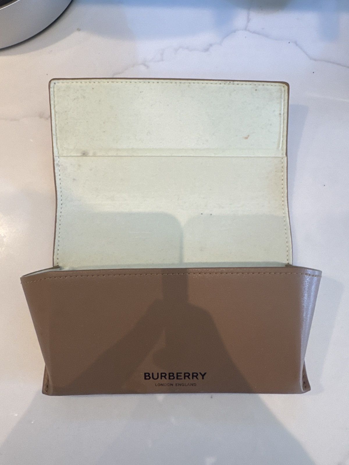 Burberry Burberry Sunglasses and Case Size ONE SIZE - 5 Thumbnail