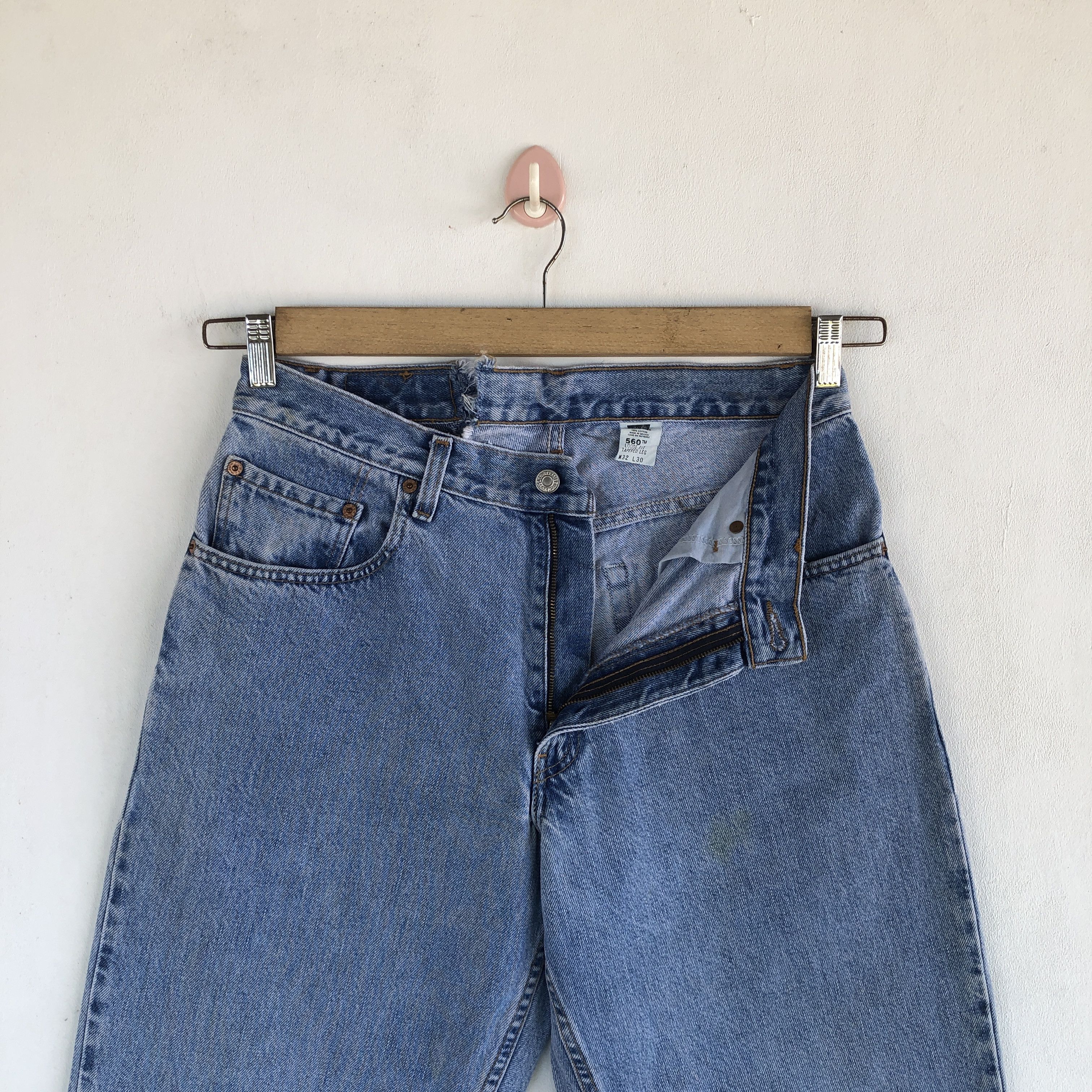 Levi's Vintage Levis 560 Baggy Jeans Levi's Light Wash Faded Denim Size US 30 / EU 46 - 6 Thumbnail