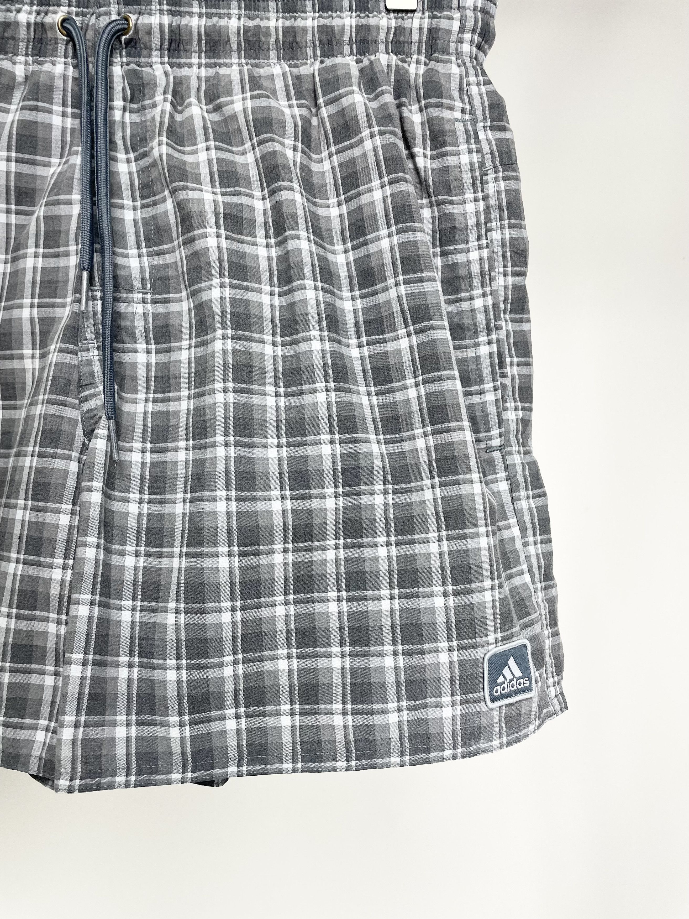 Adidas Adidas Vintage Checkered Plaid Gray White Nylon Beach Shorts Size US 32 / EU 48 - 7 Thumbnail