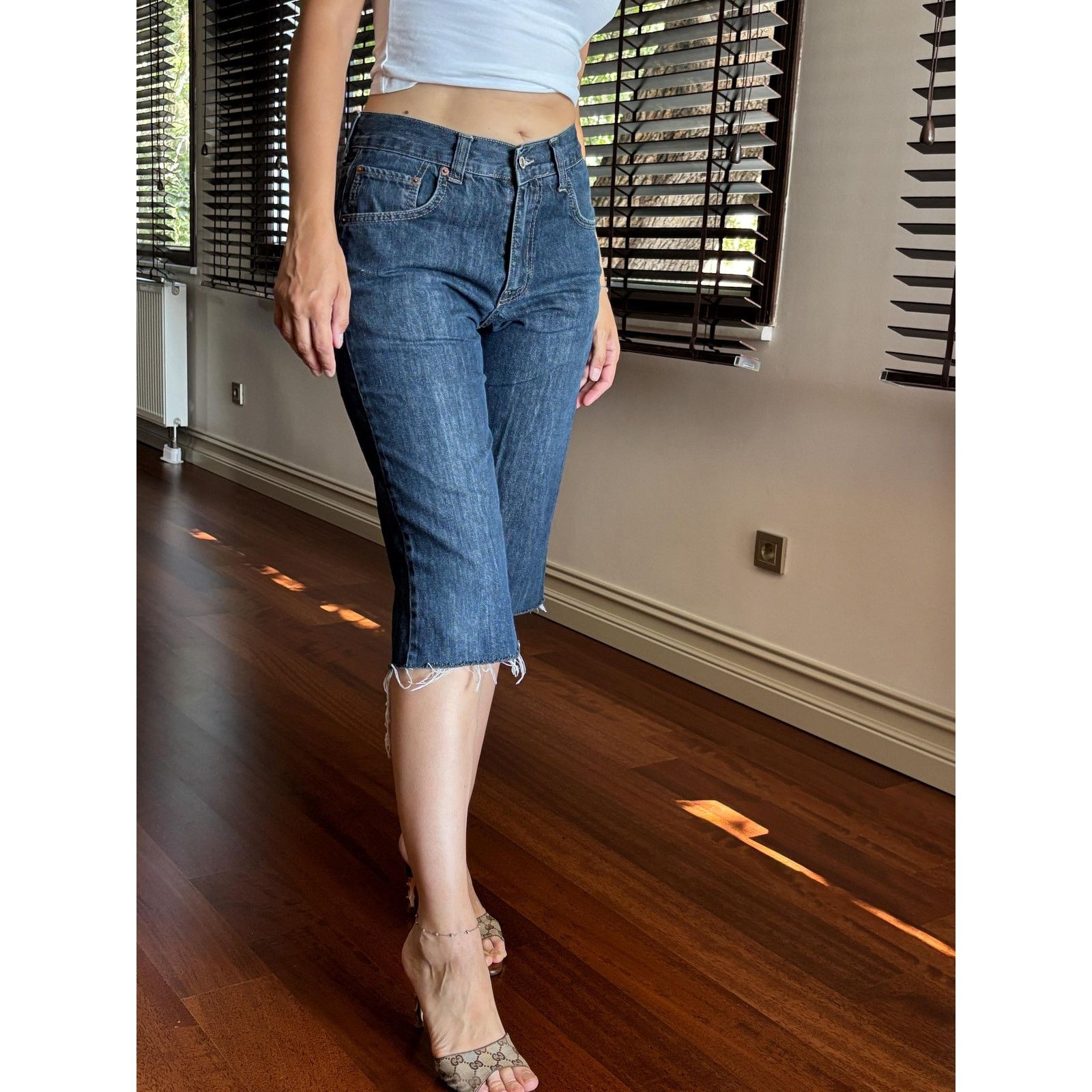 Levi's Levi's W30 Double Red Tab Y2K Cut-Off Capri Denim Shorts Size US 30 / EU 46 - 2 Thumbnail