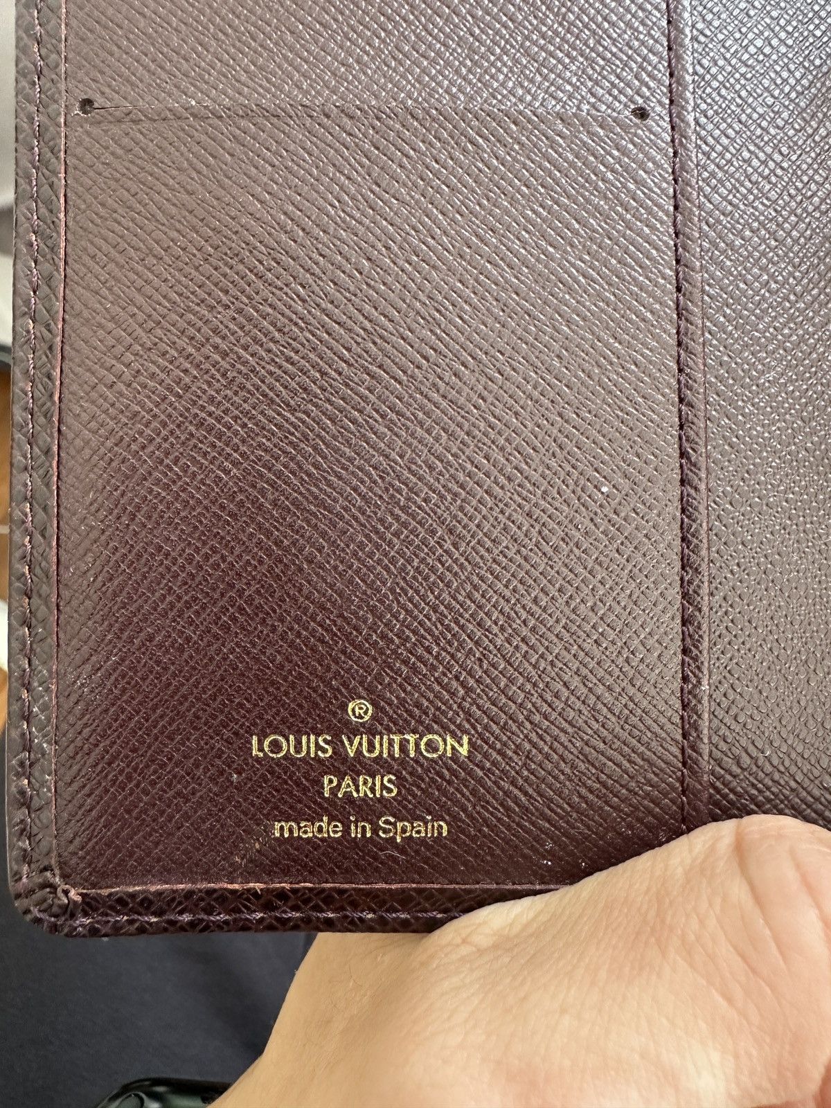 Louis Vuitton Louis Vuitton Bordeaux Taiga Bifold Agenda Size ONE SIZE - 3 Thumbnail