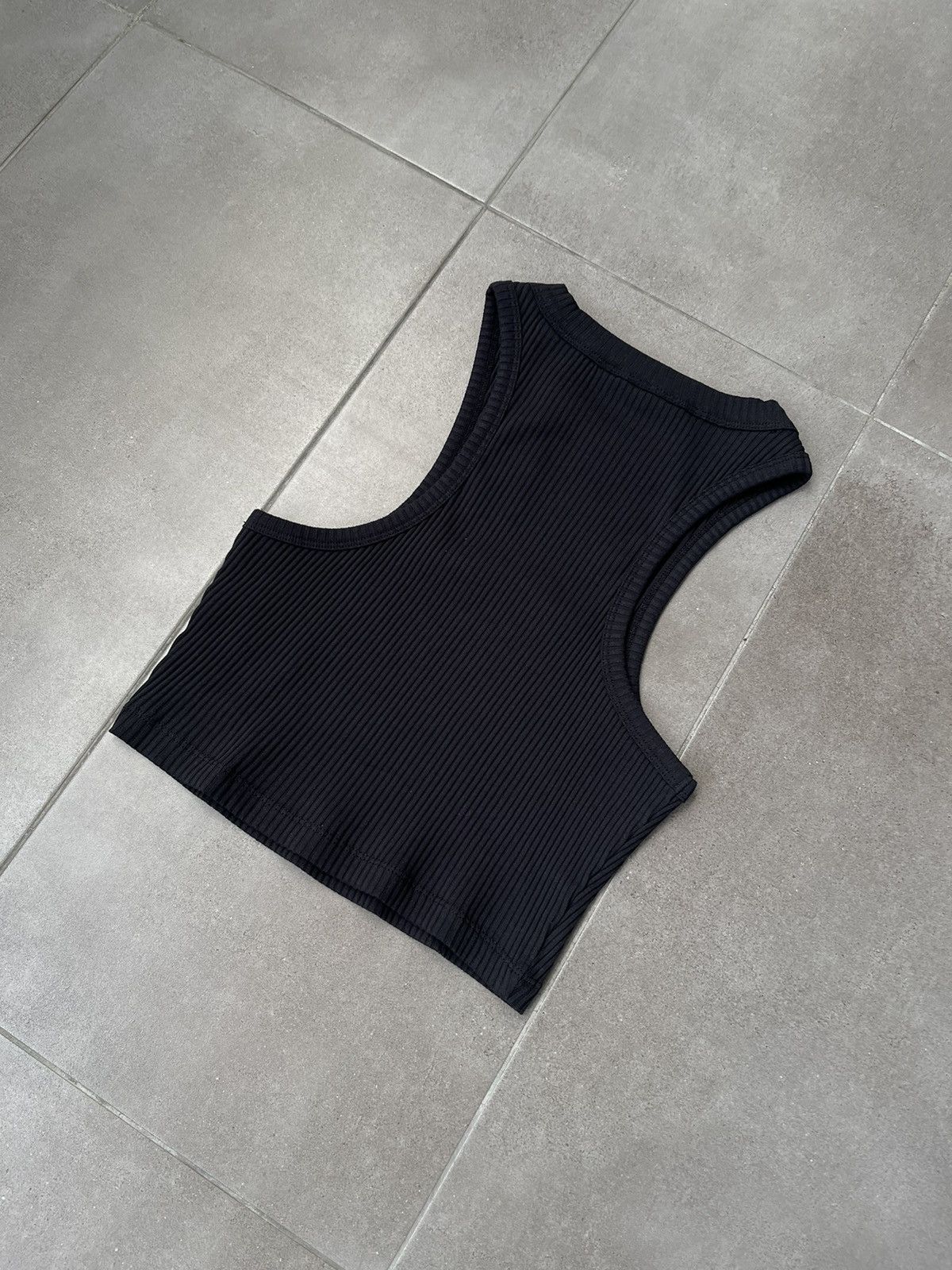 Han Kjobenhavn !DS! SS23 Han Kjobenhavn Light Ribbed Cropped Racer Top Size L / US 10 / IT 46 - 15 Thumbnail