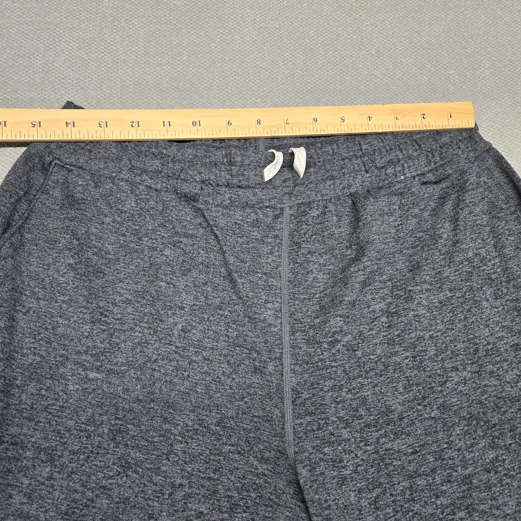 Vuori Vuori Jogger Pants Mens Medium Gray Fleece Elastic Waist Pockets Stretch Tapered Leg Gr ay Size US 31 - 5 Thumbnail