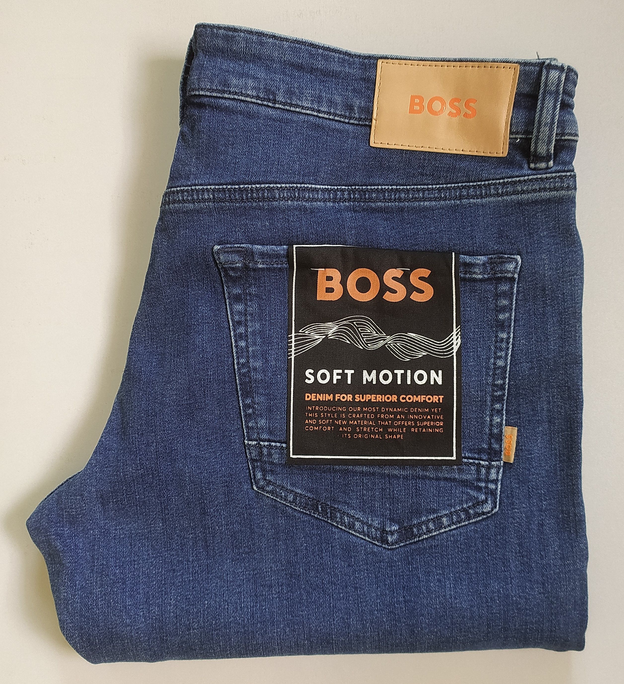 Hugo Boss HUGO BOSS MAINE Regular Fit Jeans FREE SHIPPING T/6033 Size US 36 / EU 52 - 1 Thumbnail