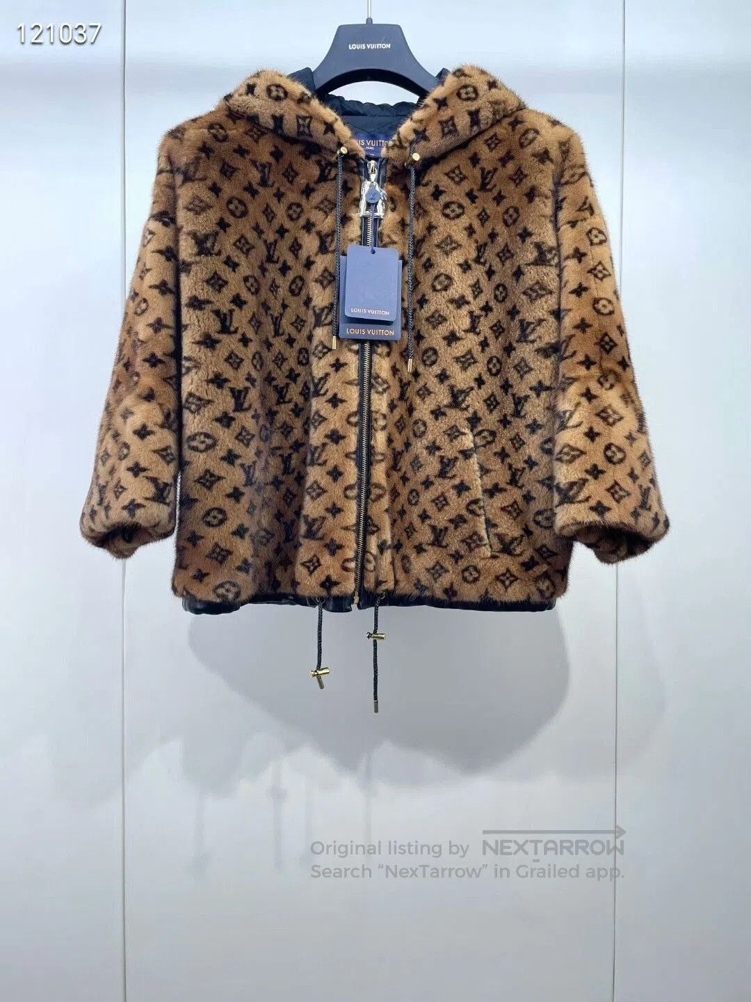 Louis Vuitton LV Monogram Hooded Mink Fur Coat. Size XXS / US 00 / IT 34 - 1 Thumbnail